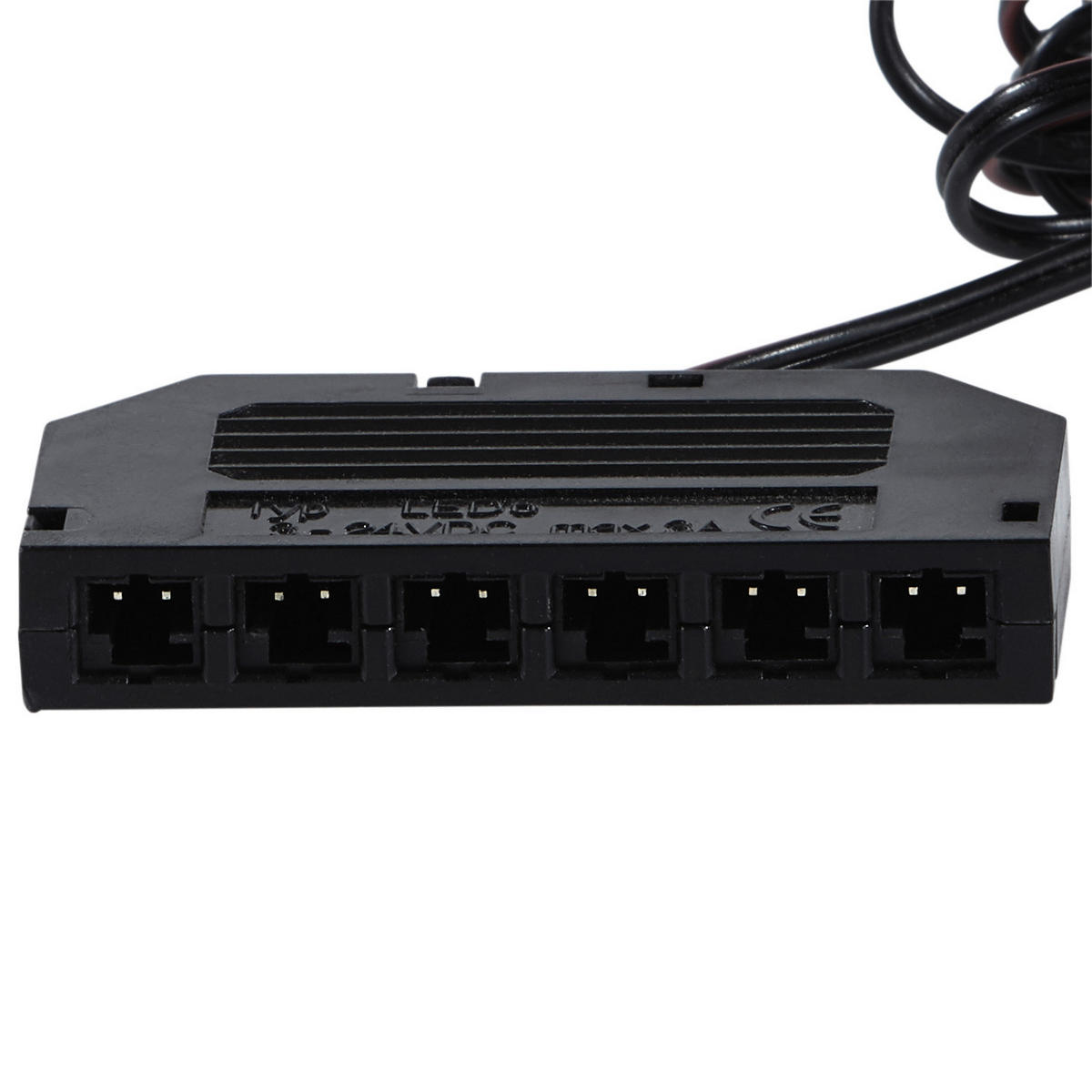 ROZDĚLOVAČ NA OSVĚTL. NÁBYTKU - černá, plast - Hom`in