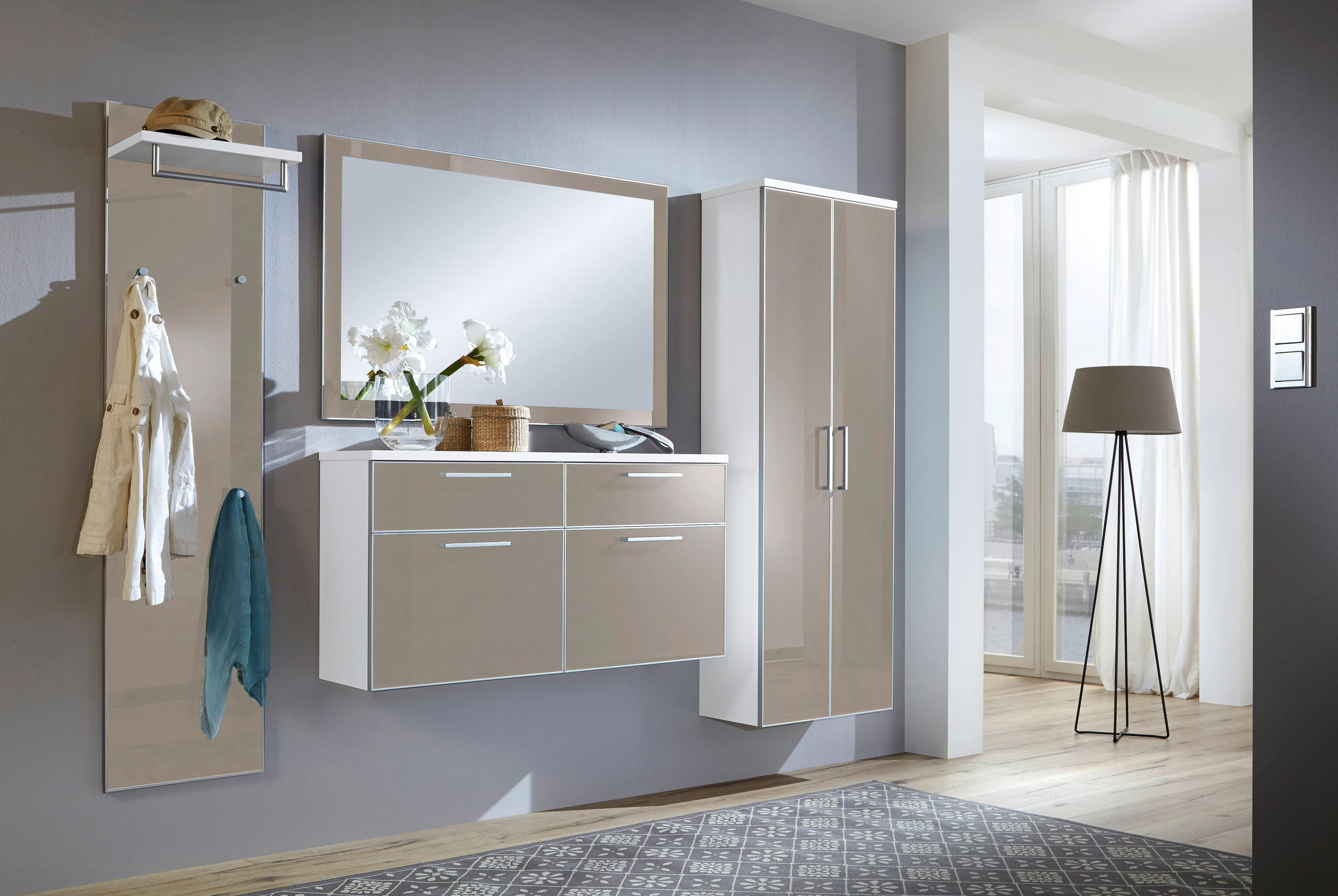 GARDEROBE Weiß, Taupe  - Taupe/Weiß, Design, Glas (245/200/31cm)