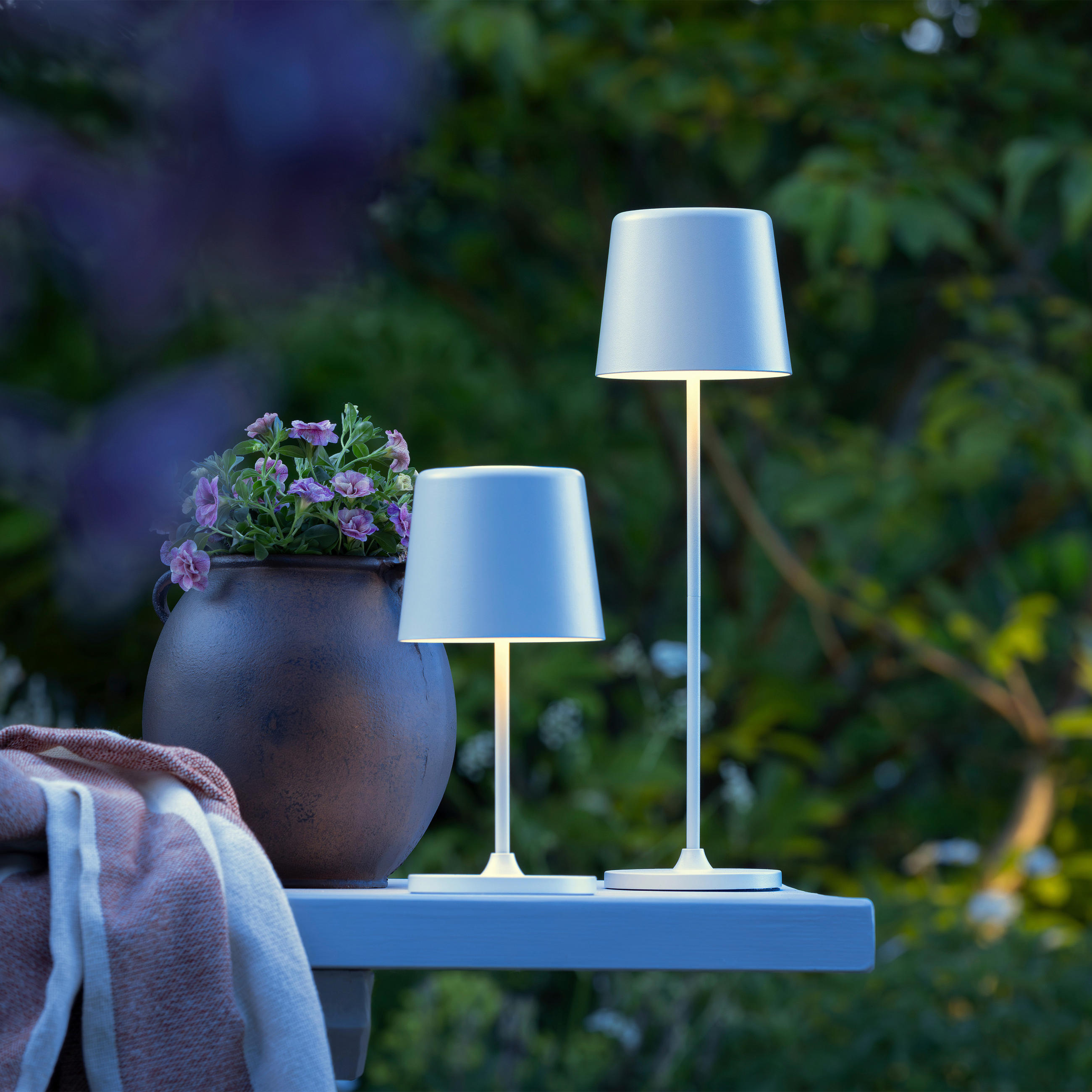 AKKU-TISCHLEUCHTE Kaami 10/37 cm  - Weiß, Design, Kunststoff/Metall (10/37cm) - Brilliant