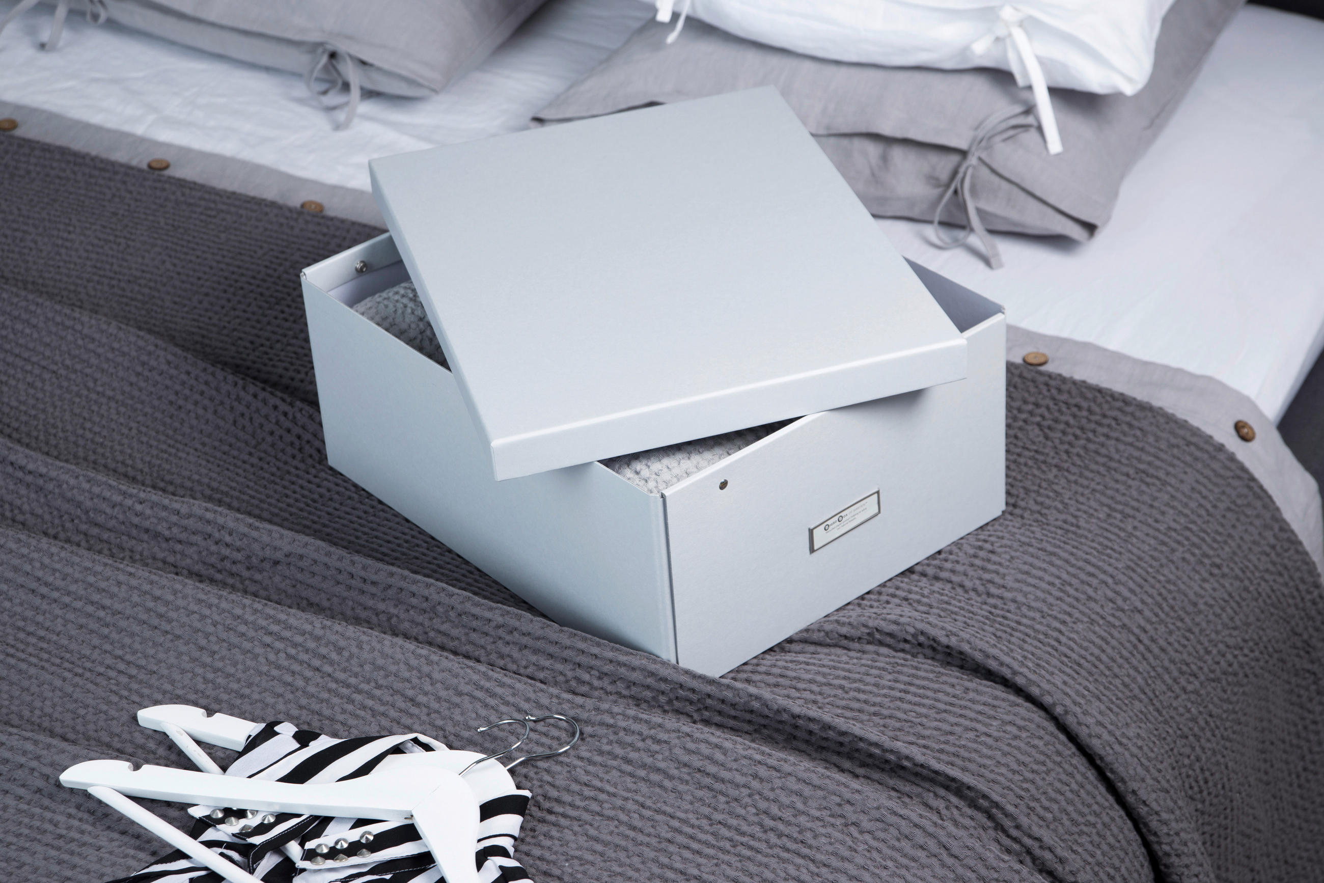 AUFBEWAHRUNGSBOX - Hellgrau, Basics, Karton/Papier (34.5/18.5/45cm)