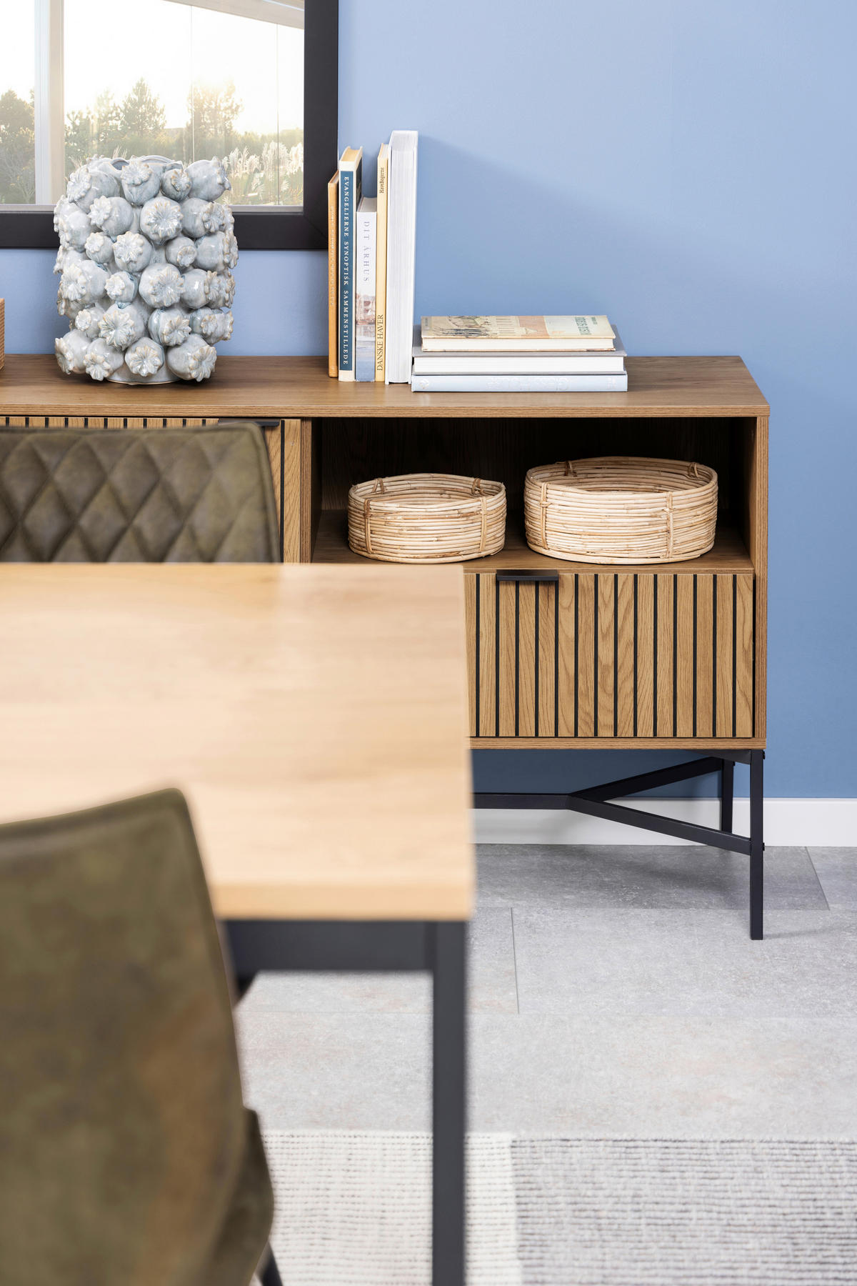 SIDEBOARD 180/70/40 cm  in Eichefarben  - Eichefarben/Schwarz, Design, Holzwerkstoff/Metall (180/70/40cm) - Livetastic