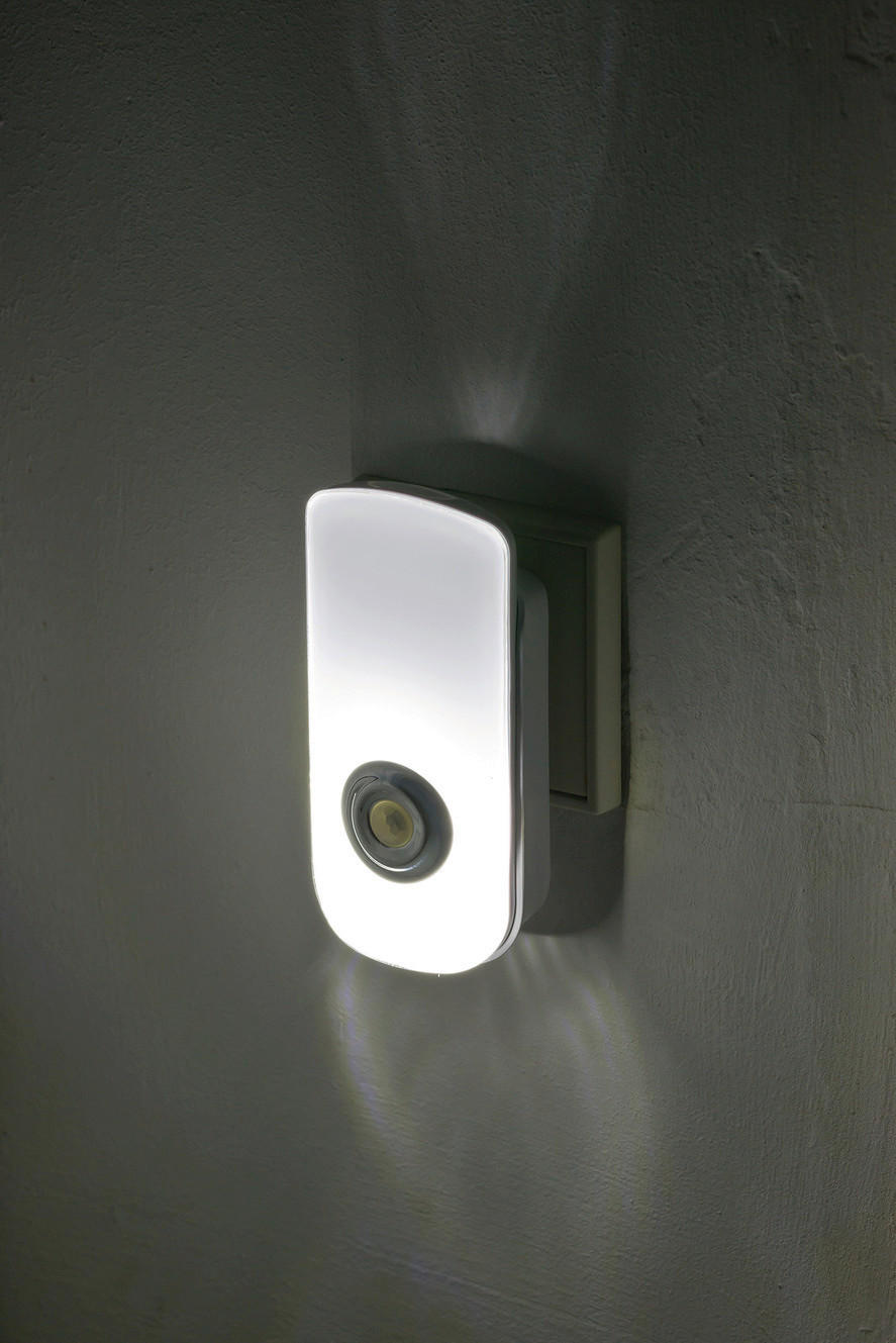 NACHTLICHT - Basics (8/6/11cm) - Brennenstuhl