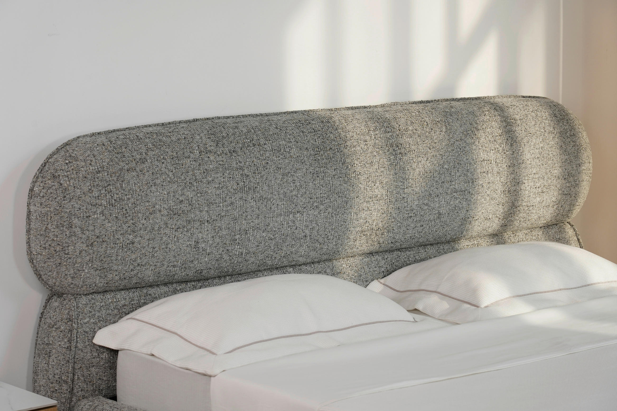 POLSTERBETT 180/200 cm,  in Eichefarben, gepolstertes Kopfteil, Lattenrost,  - Eichefarben/Schwarz, Design, Holz/Textil (180/200cm) - Boxxx