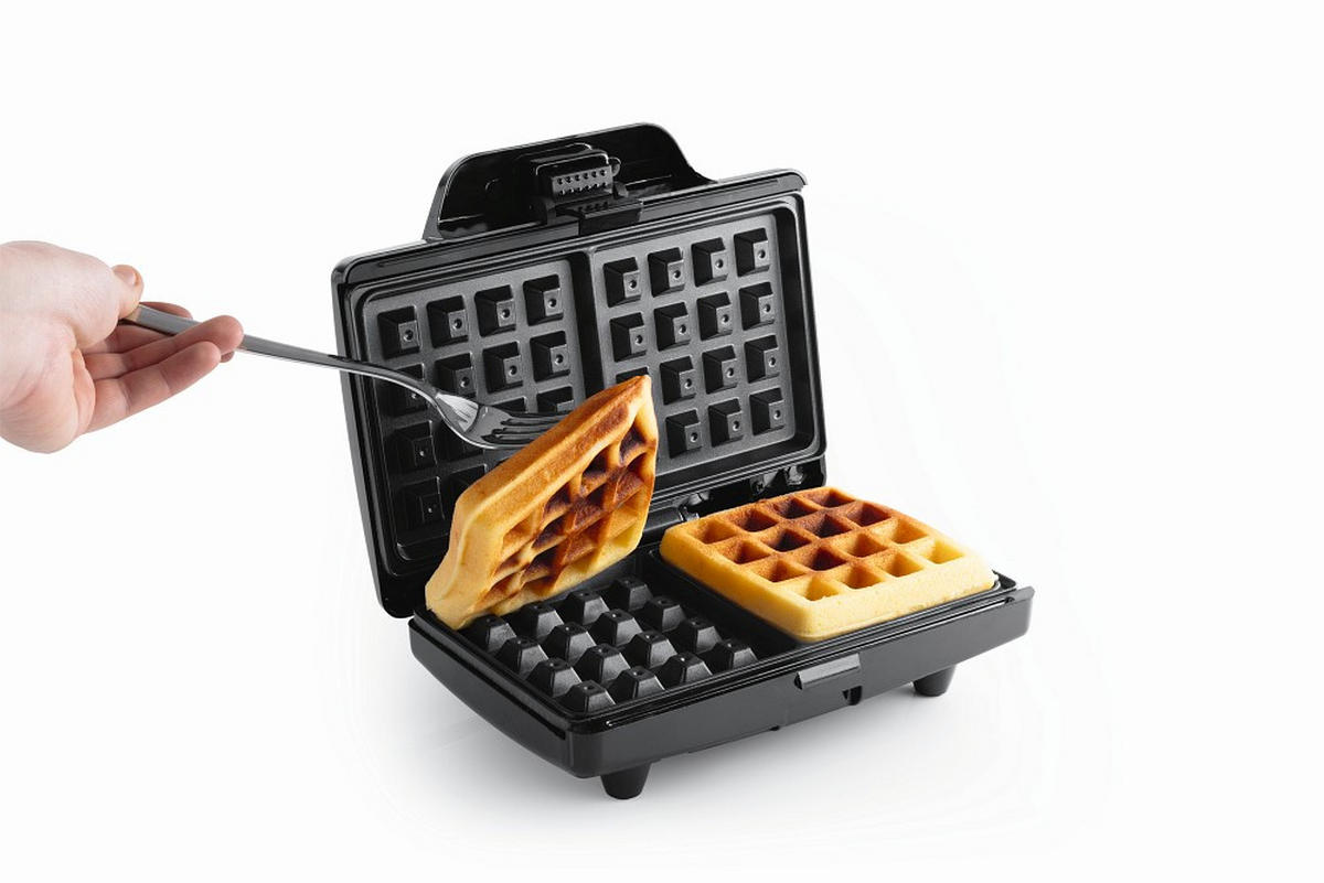 WAFFELEISEN GOURMETmaxx  - Schwarz, Basics, Kunststoff/Metall (22/17,8/8cm) - GOURMETMAXX