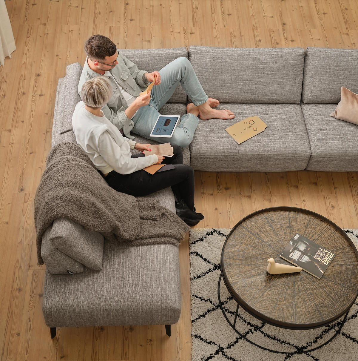 ECKSOFA in Samt Sandfarben  213/296 cm  - Sandfarben/Schwarz, Design, Textil/Metall (213/296cm) - SENSOO