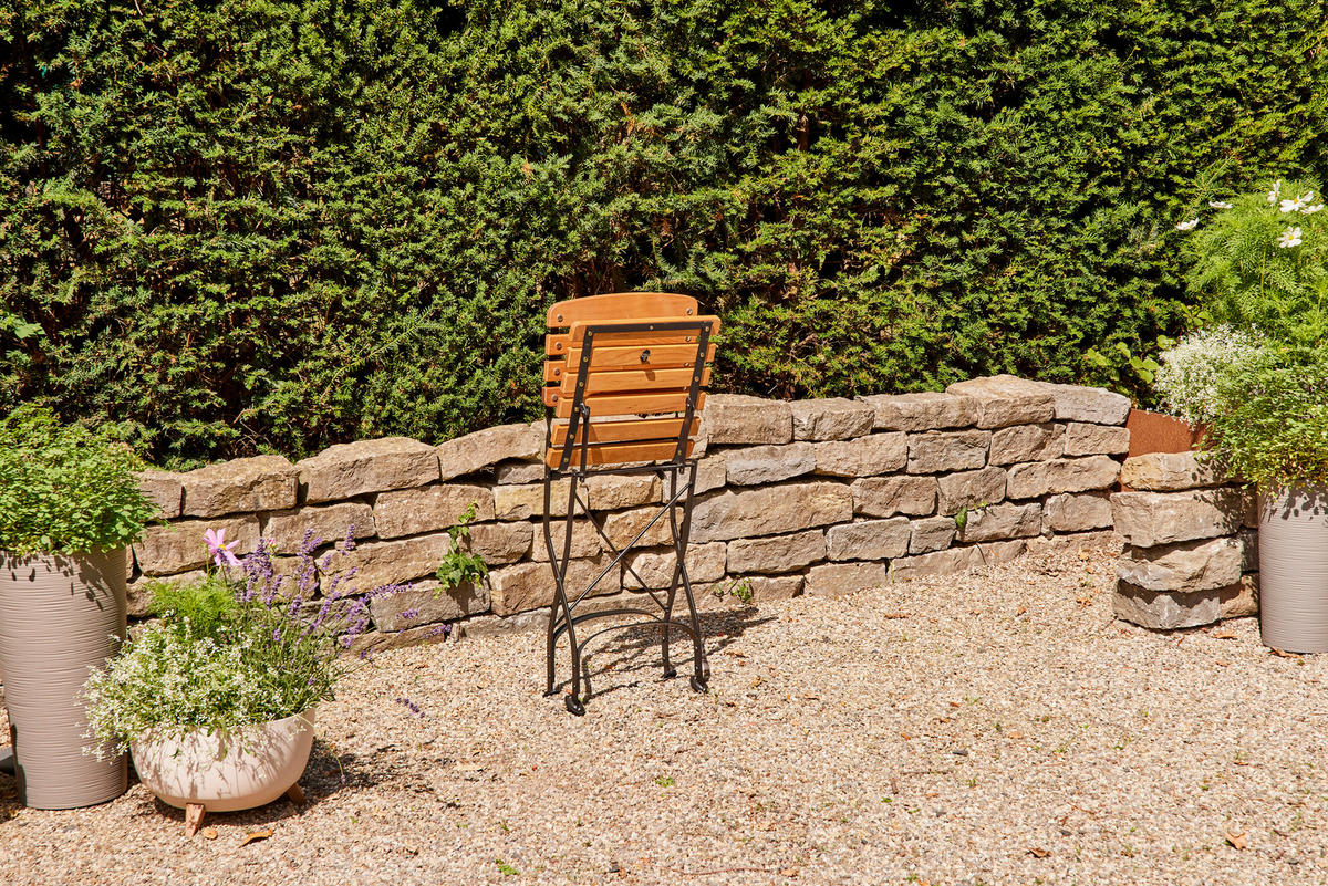 GARTENKLAPPSTUHL Robinie Stahl Robinienfarben, Schwarz  - Robinienfarben/Schwarz, KONVENTIONELL, Holz/Metall (60/87/57cm) - Siena Garden