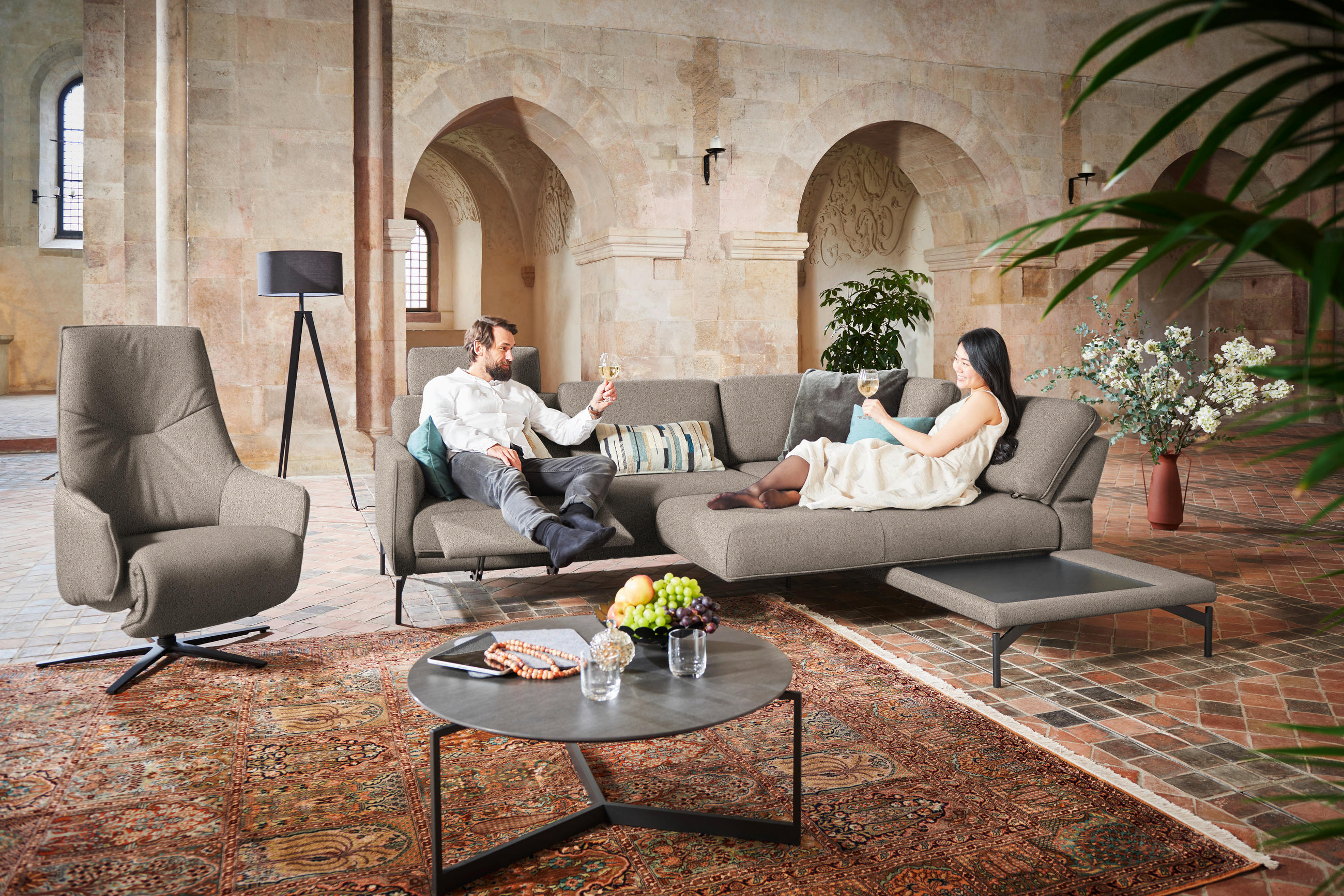 ECKSOFA in Flachgewebe, Struktur Hellbraun  254/230 cm  - Hellbraun/Anthrazit, Design, Textil/Metall (254/230cm) - Johann Jakob