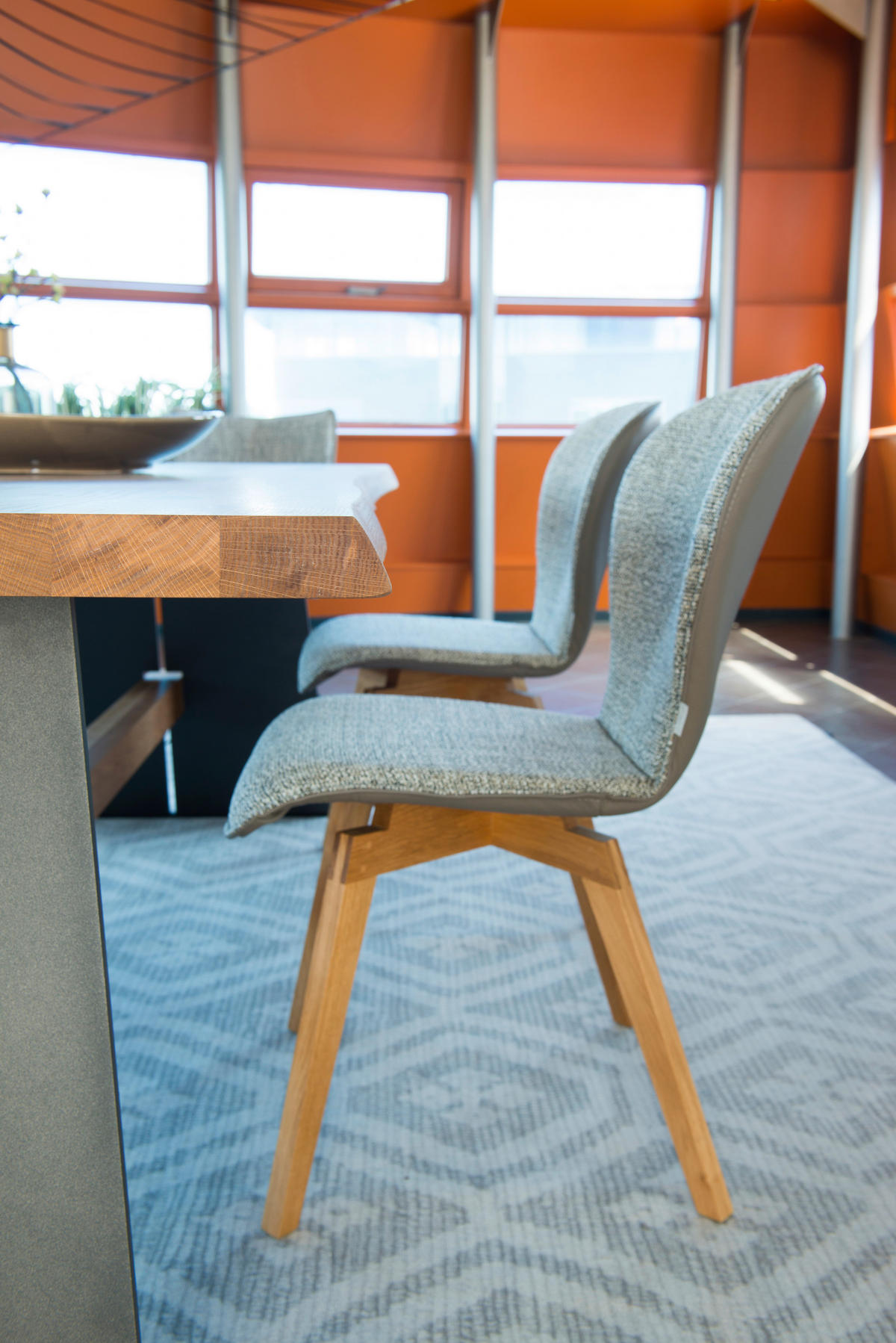 STUHL  in beflockt Echtleder pigmentiert Holz, Textil, Leder  - Eichefarben/Braun, Design, Leder/Holz (48/91/61cm) - Bert Plantagie