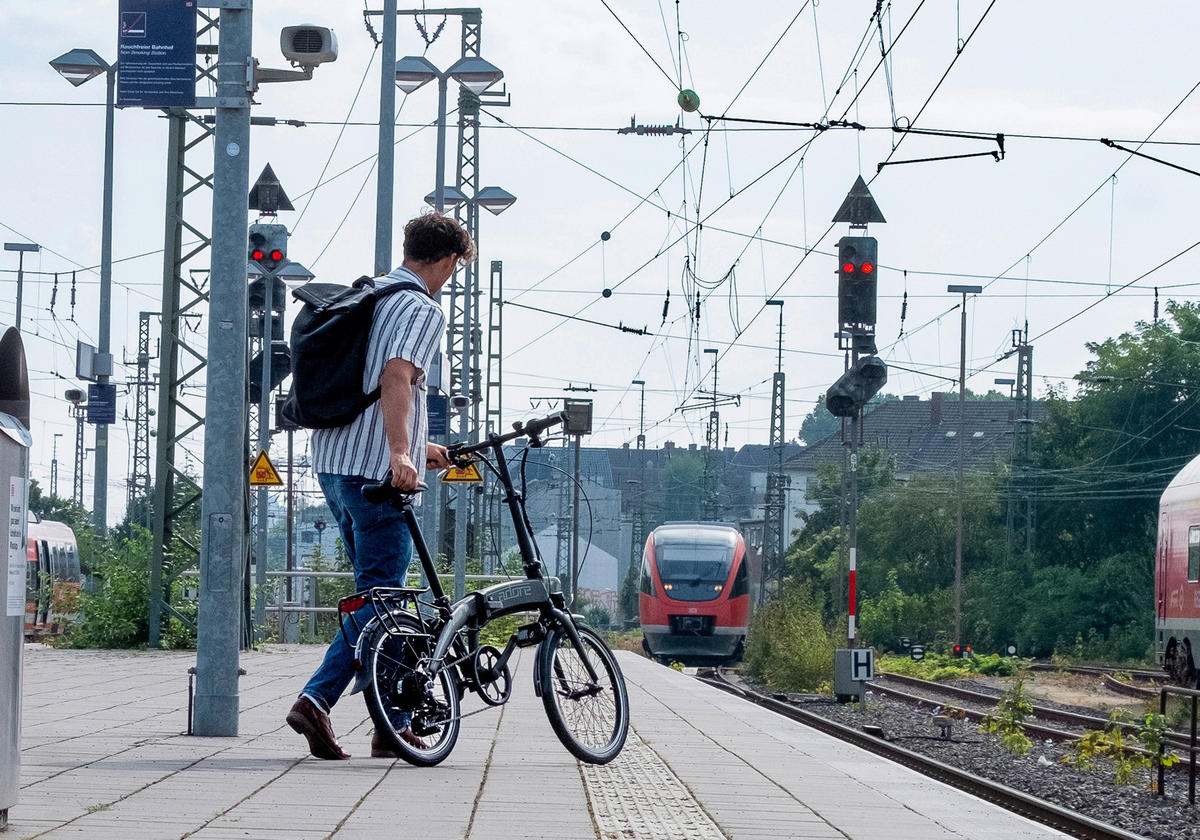 ELEKTROFAHRRAD COLOGNE 134E 20 Zoll  - Schwarz, Basics, Metall (180/100/70cm)