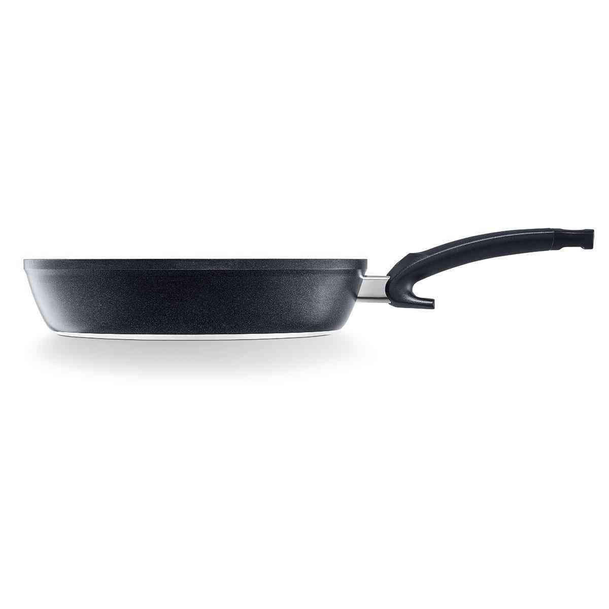 PÁNEV NA SMAŽENÍ  28 cm  - černá, Basics, kov (28cm) - Fissler