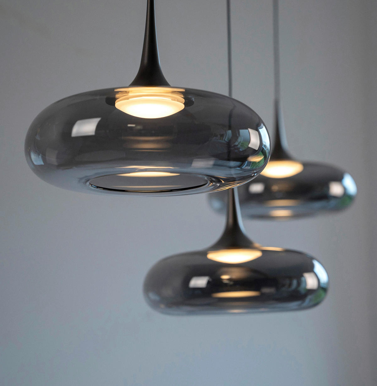LED-PENDELLEUCHTE SW POSH 140/42/200 cm   - Grau, Design, Glas/Kunststoff (140/42/200cm) - Schöner Wohnen