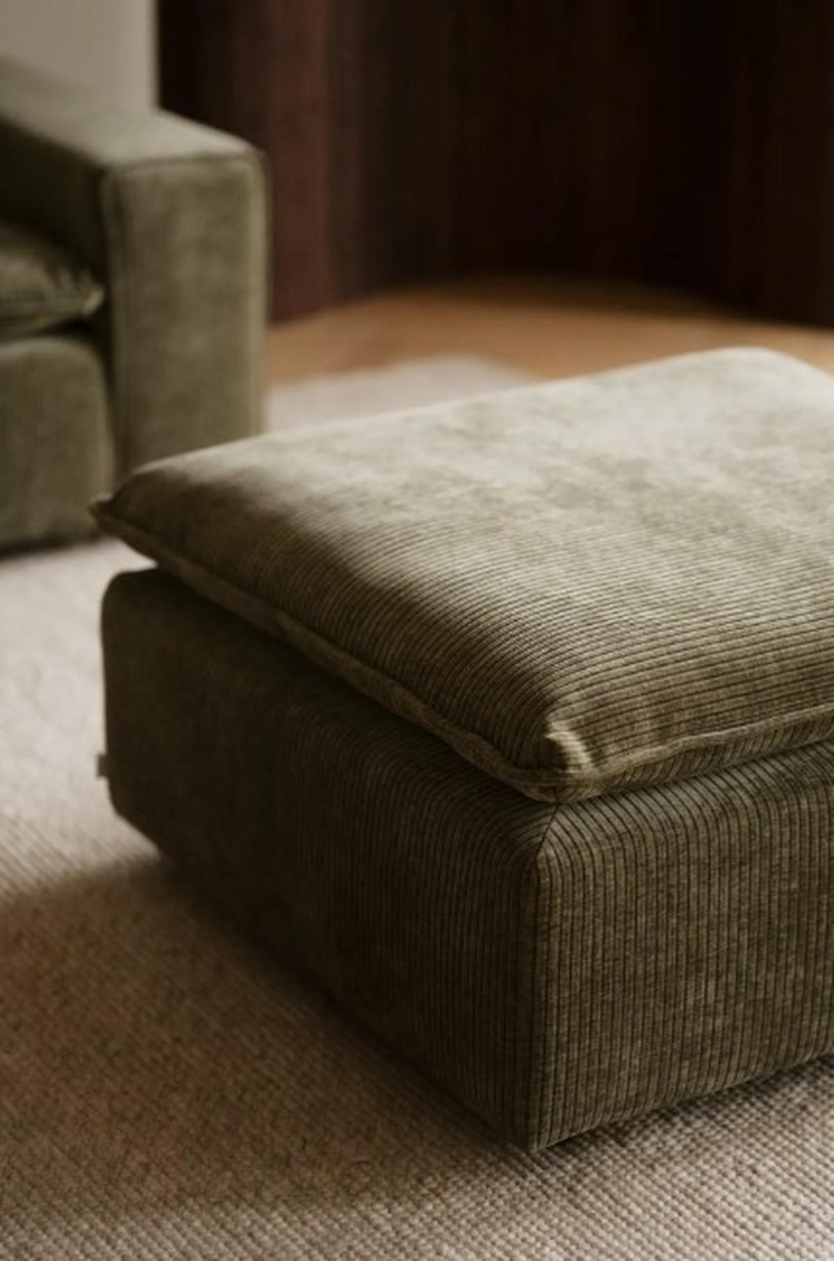 PALL i trä, metall, textil grön  - grön/svart, Klassisk, metall/trä (91/45/91cm) - Rowico