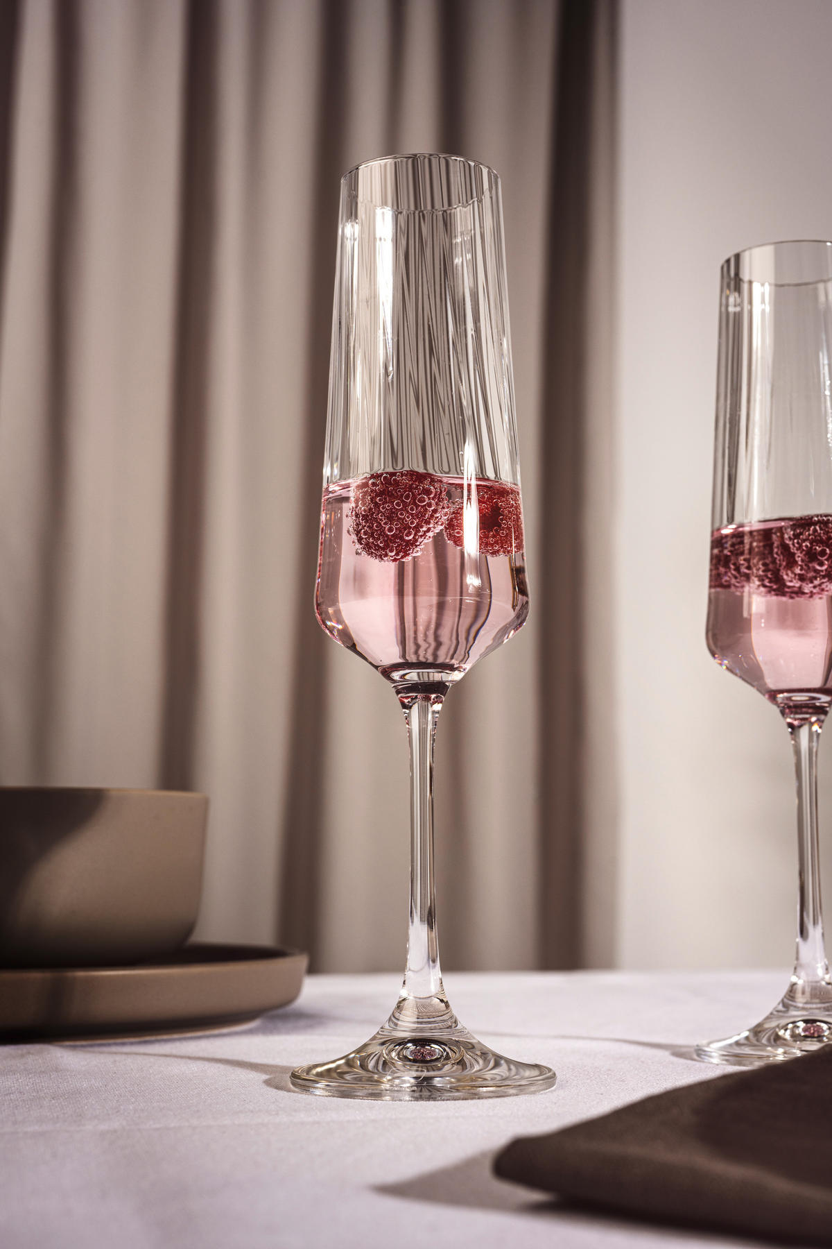 SEKTGLAS PAOLO 220 ml  - Klar, Design, Glas (6,7/23,8/6,7cm) - Leonardo