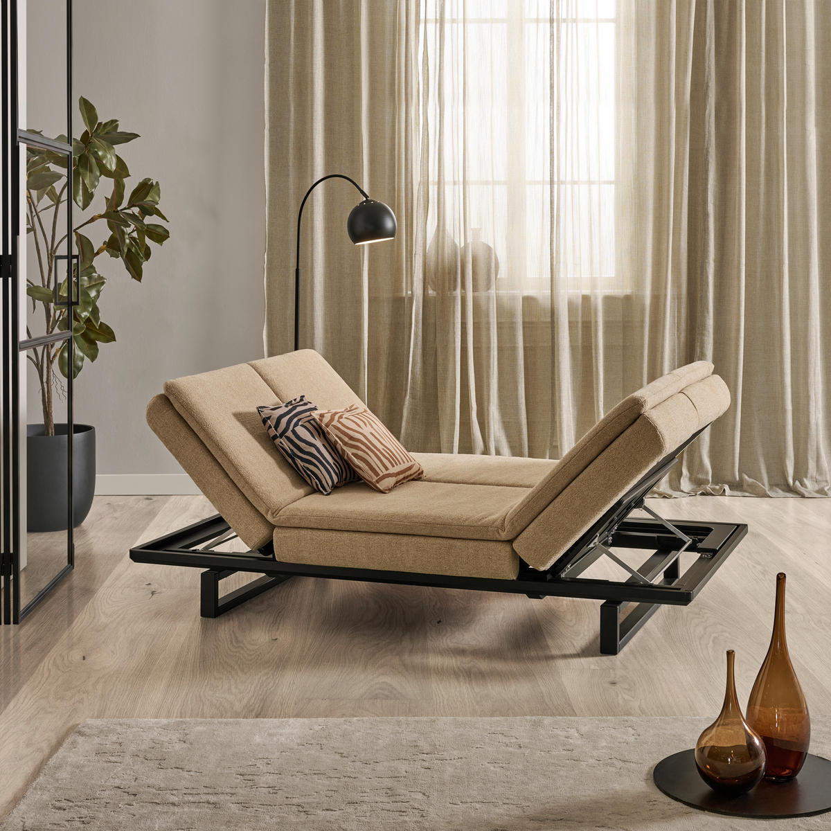 SCHLAFSOFA  in Flachgewebe Beige  - Beige/Schwarz, Design, Holz/Textil (201/80/120cm) - Joka