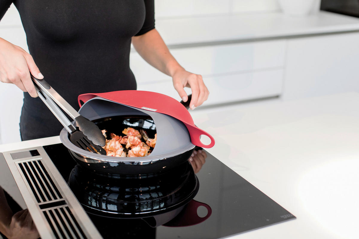 KOCHHUT  - Dunkelgrau/Rot, Basics, Kunststoff (28/28/8cm) - HKT