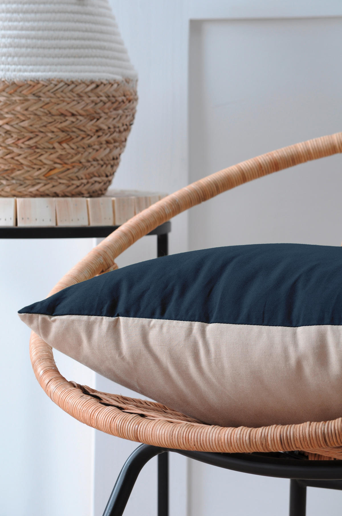 OKRASNA BLAZINA  MARIS   30/50 cm          - temno modra, Konvencionalno, tekstil (30/50cm)