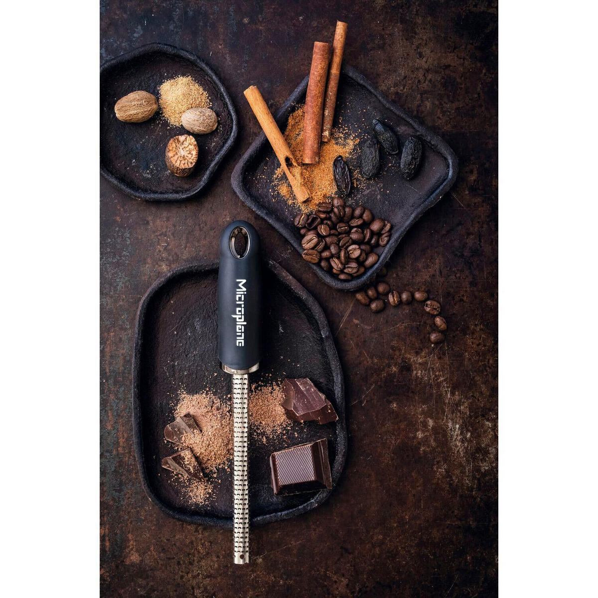 GEWÜRZREIBE - Schwarz, Basics, Kunststoff/Metall (3/2,7/23cm) - MICROPLANE