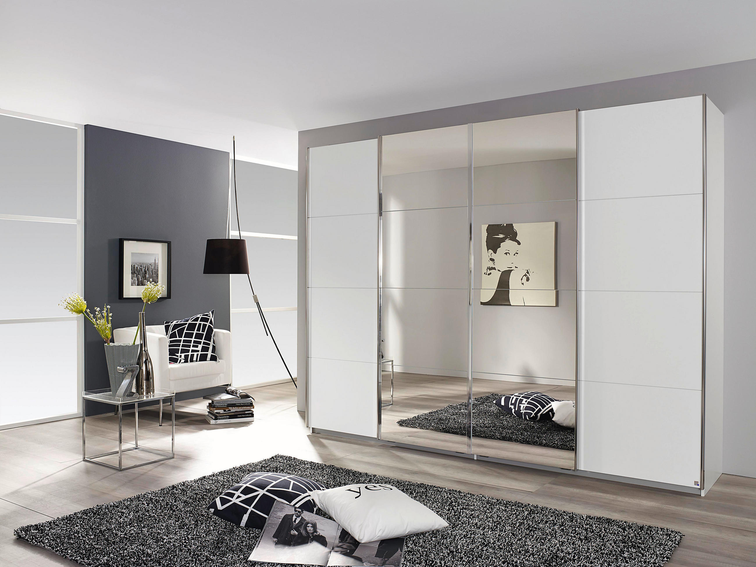 SCHIEBETÜRENSCHRANK 316/230/62 cm 4-türig Klar, Weiß  - Chromfarben/Klar, MODERN, Holzwerkstoff/Metall (316/230/62cm) - Rauch Möbel