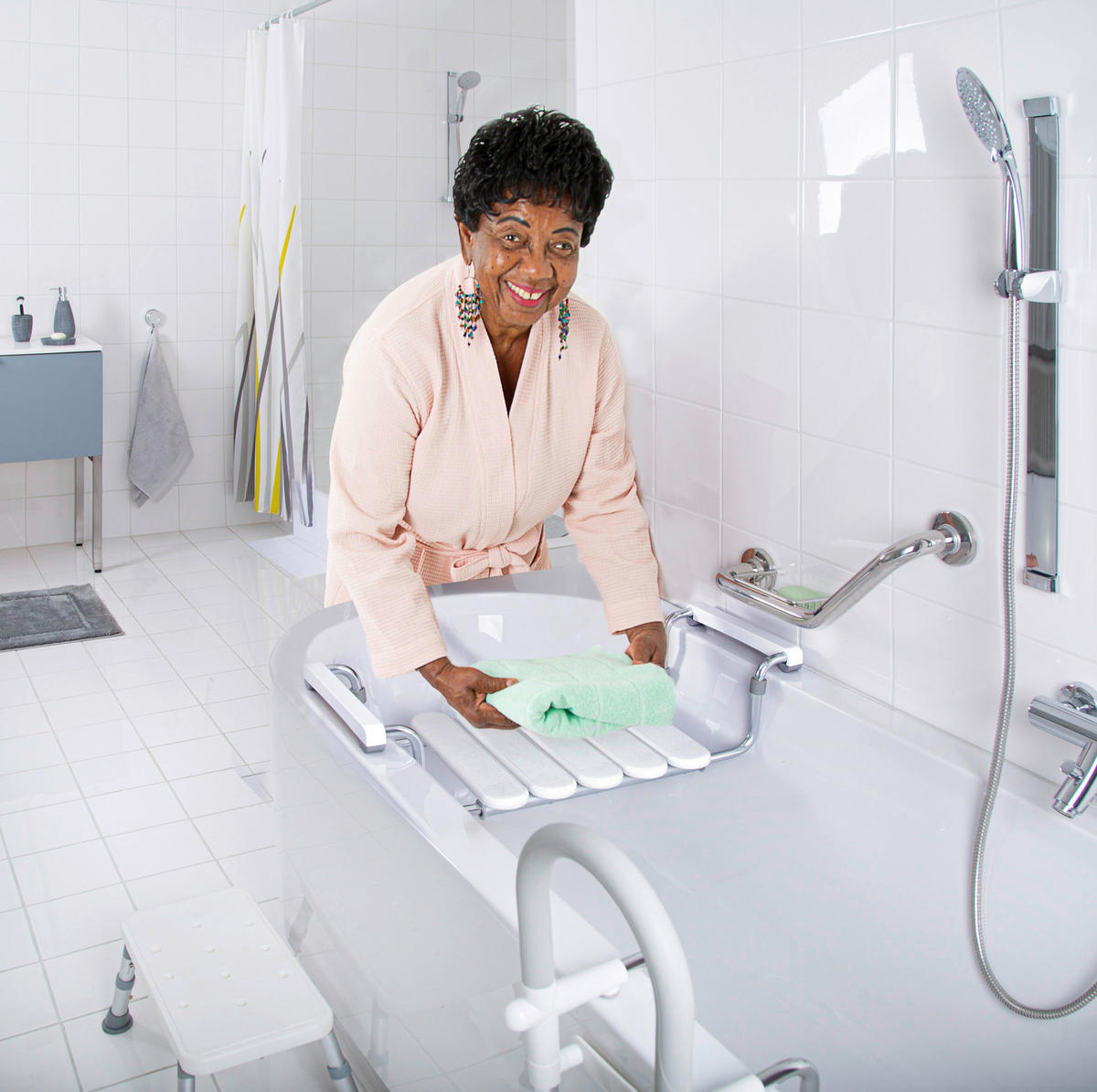 FÜRDŐKÁD BETÉT fém, műanyag  - fehér, Basics, műanyag/fém (50-63,5/18/29,5cm) - Sadena