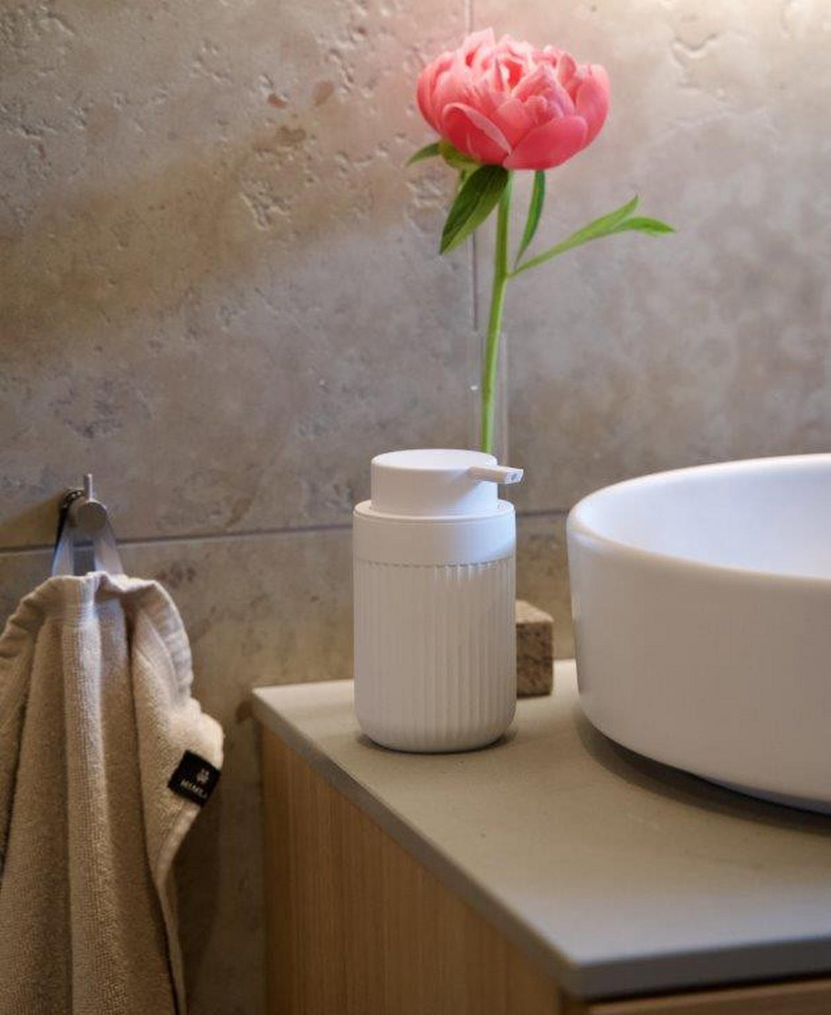 DOZATOR ZA TEČNI SAPUN  bela  plastika  - bela, Konvencionalno, plastika (4,5/12,5/4,5cm) - Smedbo