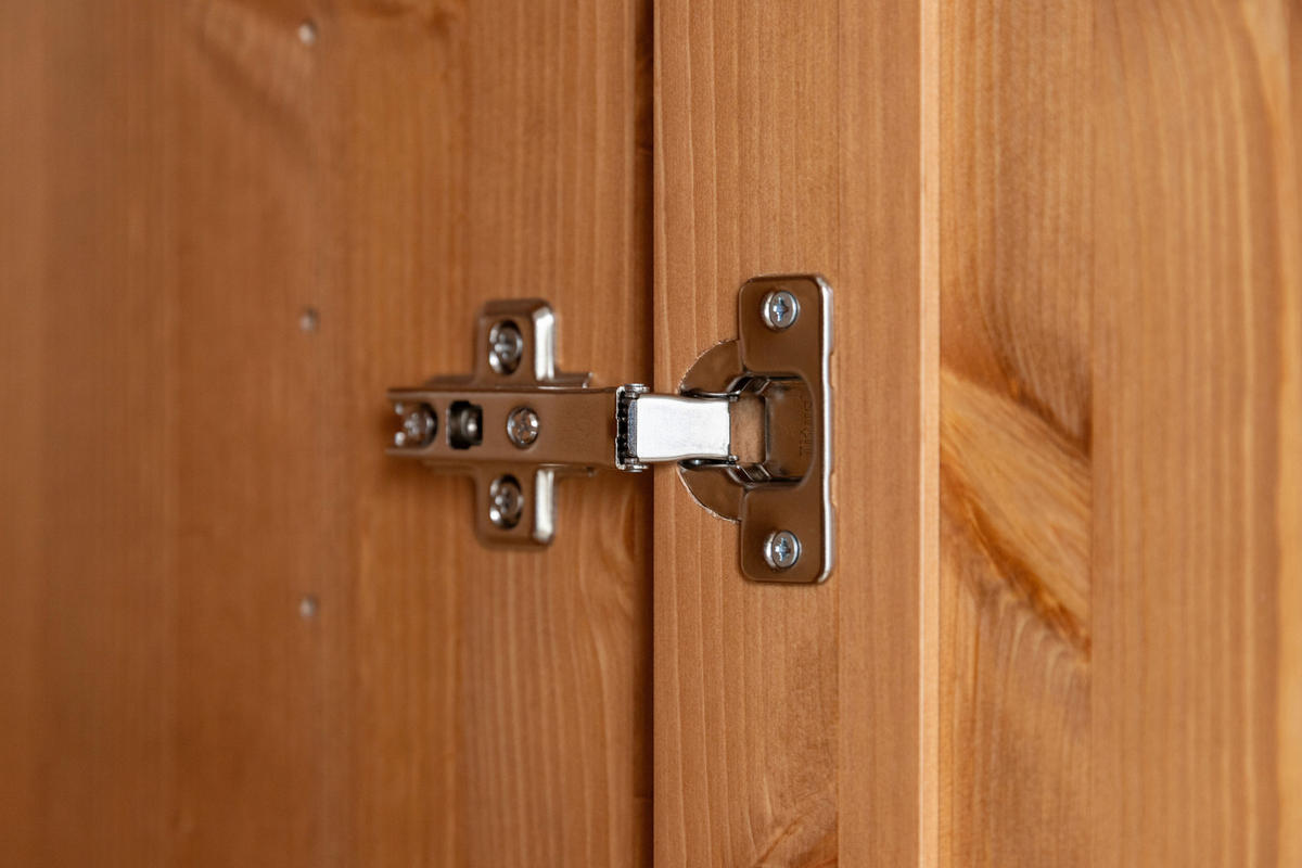 KLEIDERSCHRANK 189/213/63 cm,  in Eichefarben, 3 Tür(en)-türig  - Eichefarben/Silberfarben, KONVENTIONELL, Holz/Metall (189/213/63cm) - Linea Natura