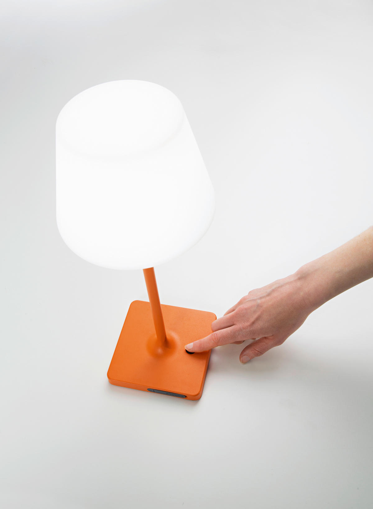 AKKU-TISCHLEUCHTE Adam 12,5/12,5/38,5 cm  - Weiß/Orange, Trend, Kunststoff/Metall (12,5/12,5/38,5cm) - Fabas Luce