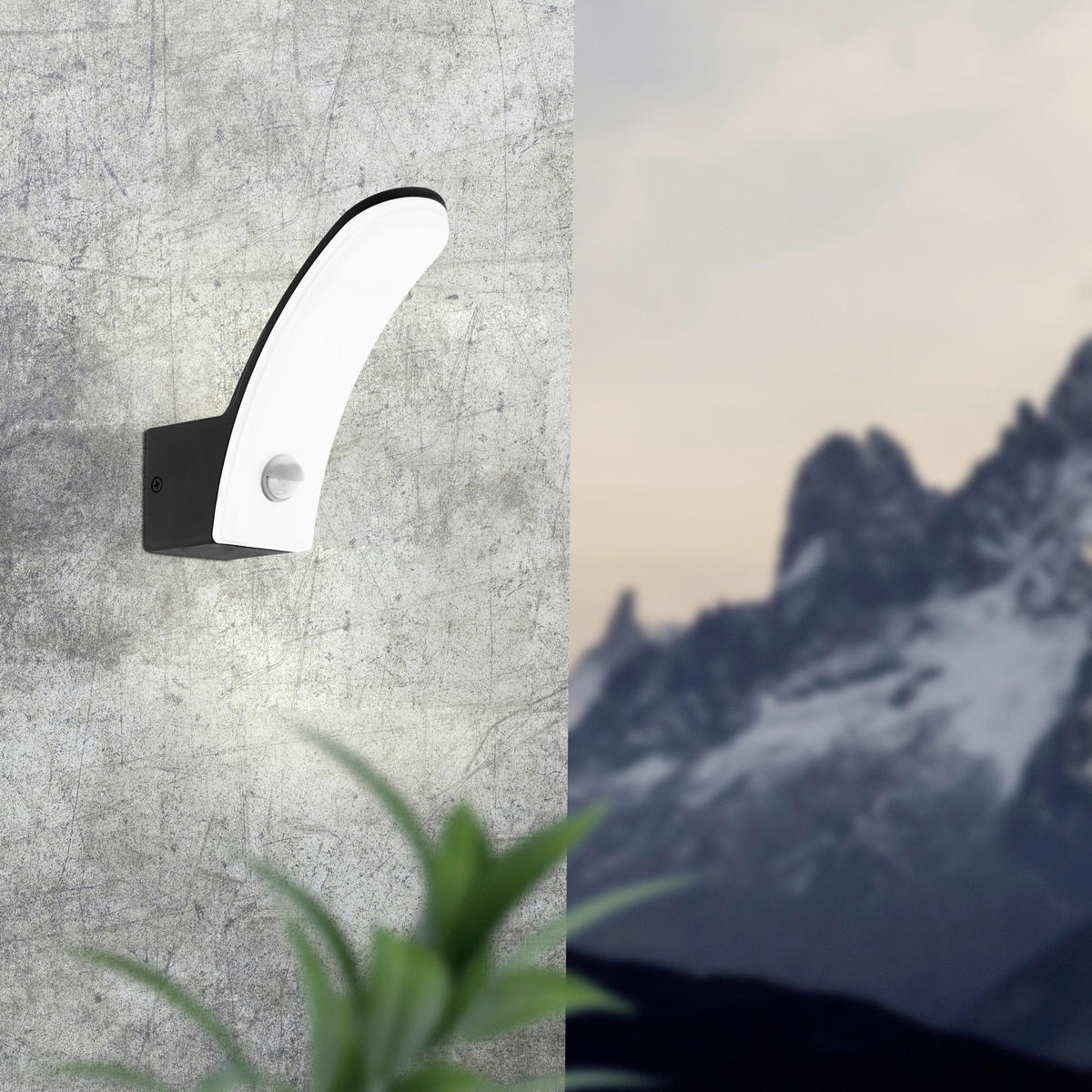 VENKOVNÍ NÁSTĚNNÉ SVÍTIDLO, 18/7/19 cm - bílá/černá, Design, kov/plast (18/7/19cm) - Eglo