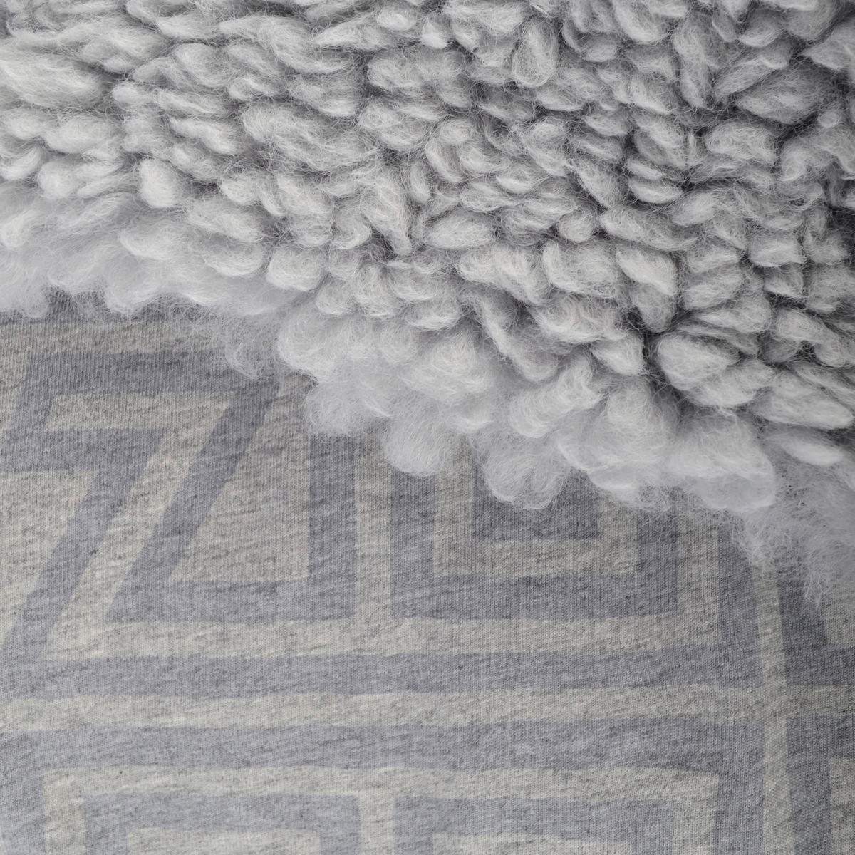 DECKE Reborn Lamb Legacy 140/190 cm  - Hellgrau/Grau, Basics, Textil (140/190cm) - Zoeppritz