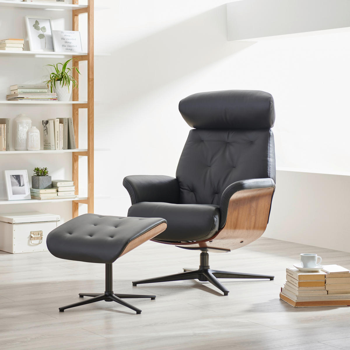 POČIVALNIK S PODNOŽNIKOM,  črna, barva oreha les, tekstil, usnje - črna/barva oreha, Design, kovina/tekstil (77/86-106/82-108cm) - Xora