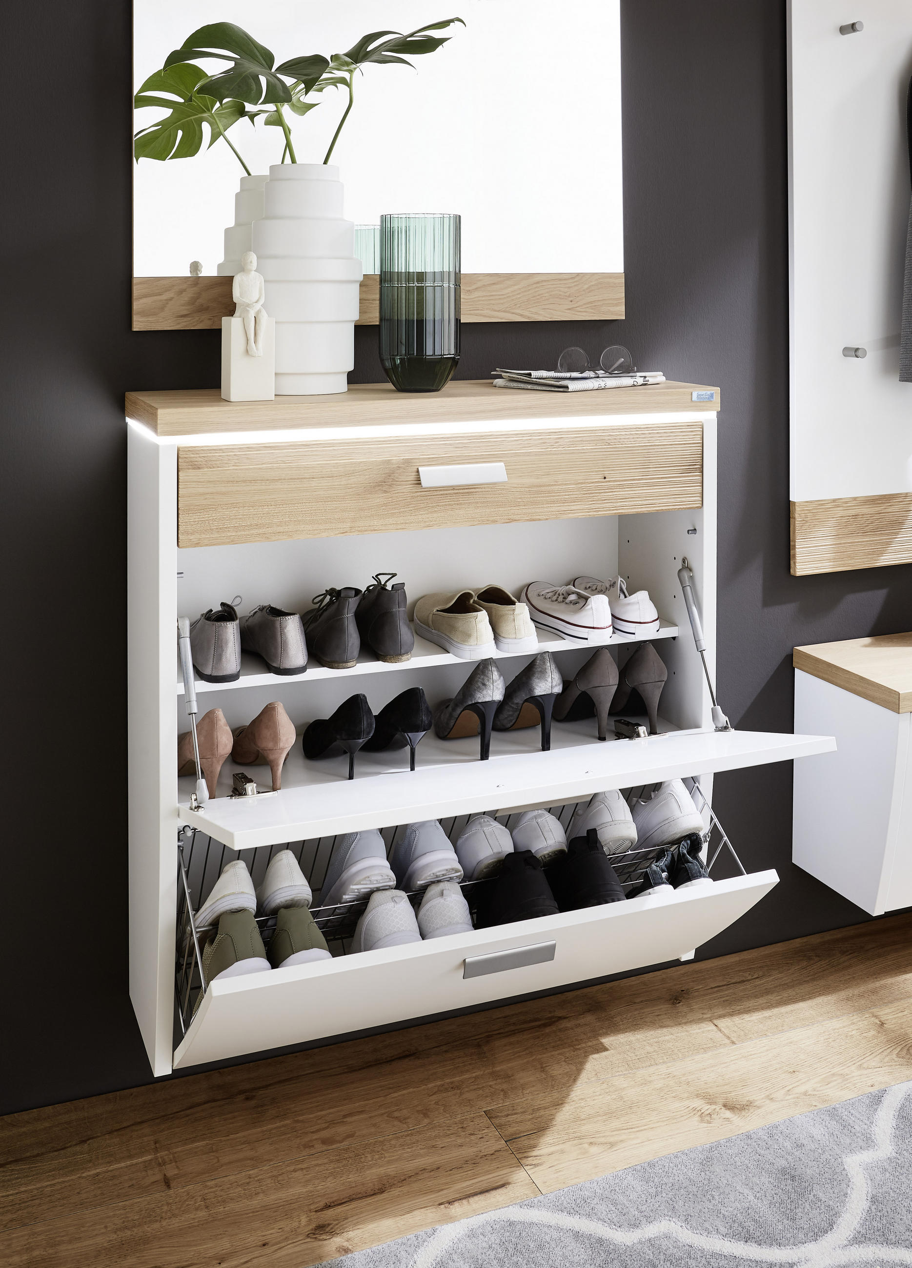SCHUHSCHRANK Wildeiche furniert, massiv Weiß, Eichefarben - Eichefarben/Silberfarben, Design, Holz/Holzwerkstoff (92/96/31cm) - Dieter Knoll