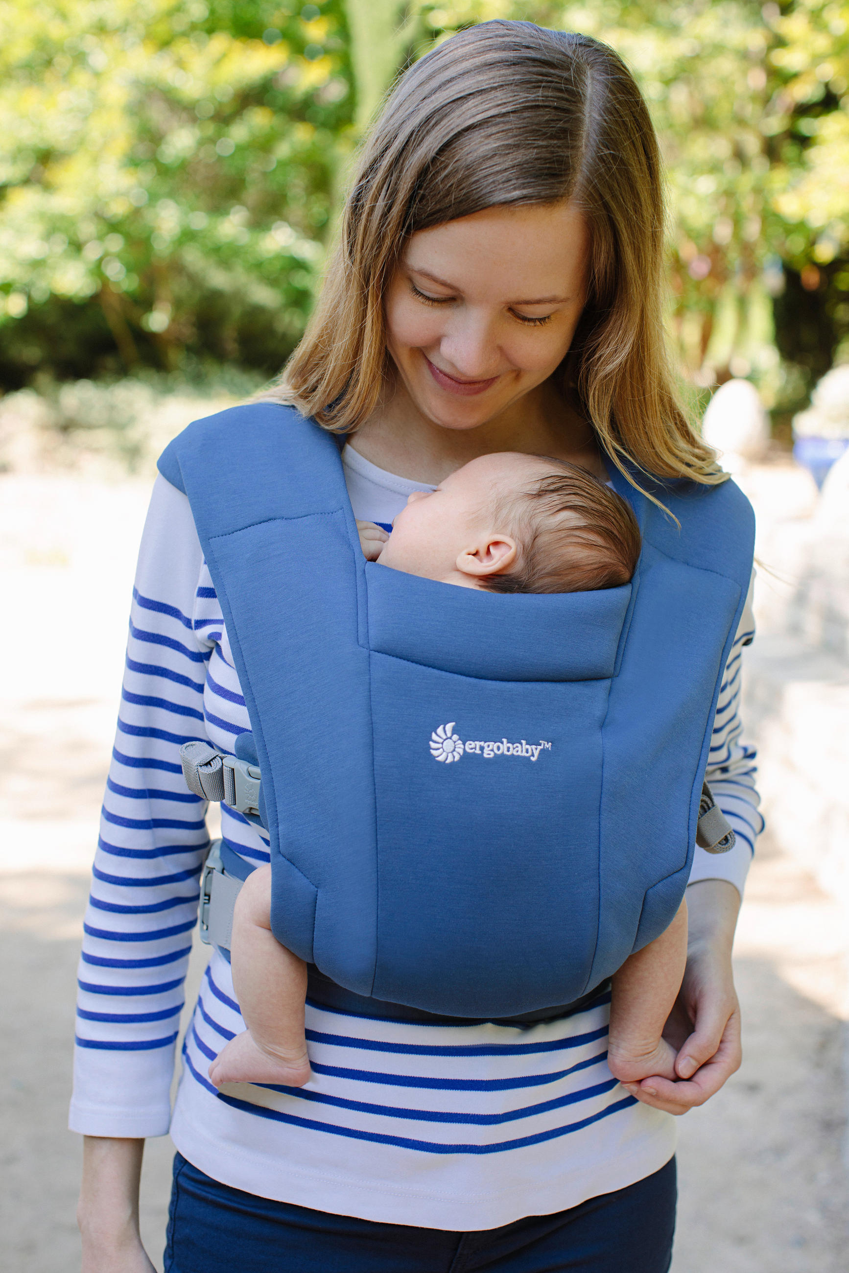 BABYTRAGE Embrace  - Blau, Basics, Textil (17,4/12,4/26,5cm) - Ergo Baby