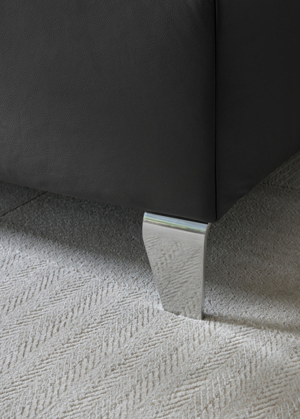 BOXSPRINGBETT 140/200 cm  in Schwarz  - Chromfarben/Schwarz, KONVENTIONELL, Leder/Textil (140/200cm) - Novel