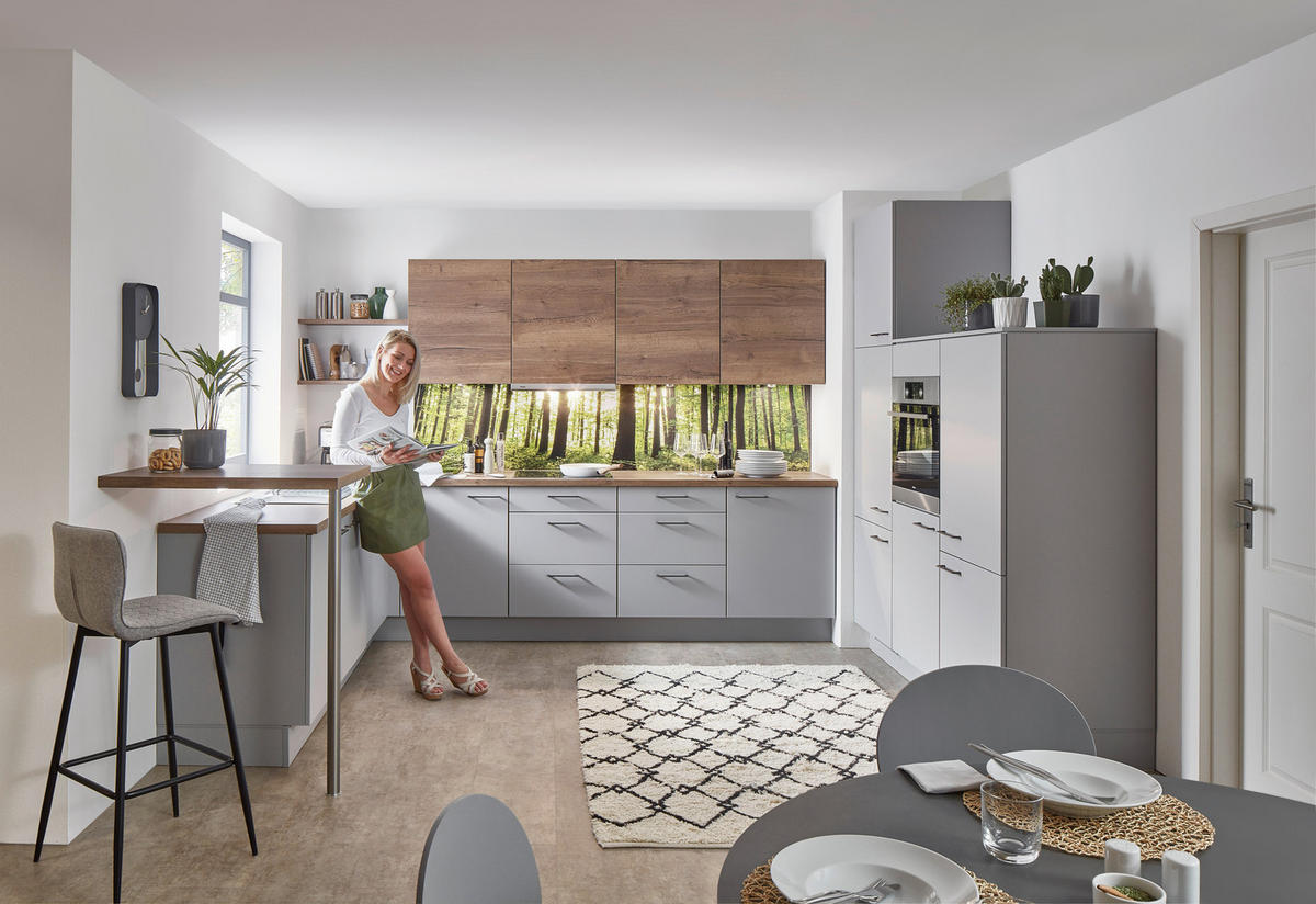 KUCHYNĚ NA MÍRU TONIO - Design, kompozitní dřevo - Celina