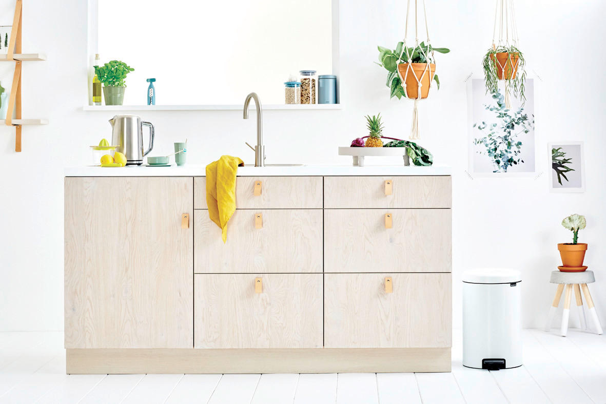 KANTA ZA SMEĆE  20 l   - bela, Osnovno, metal/plastika (29/46.7/38cm) - Brabantia