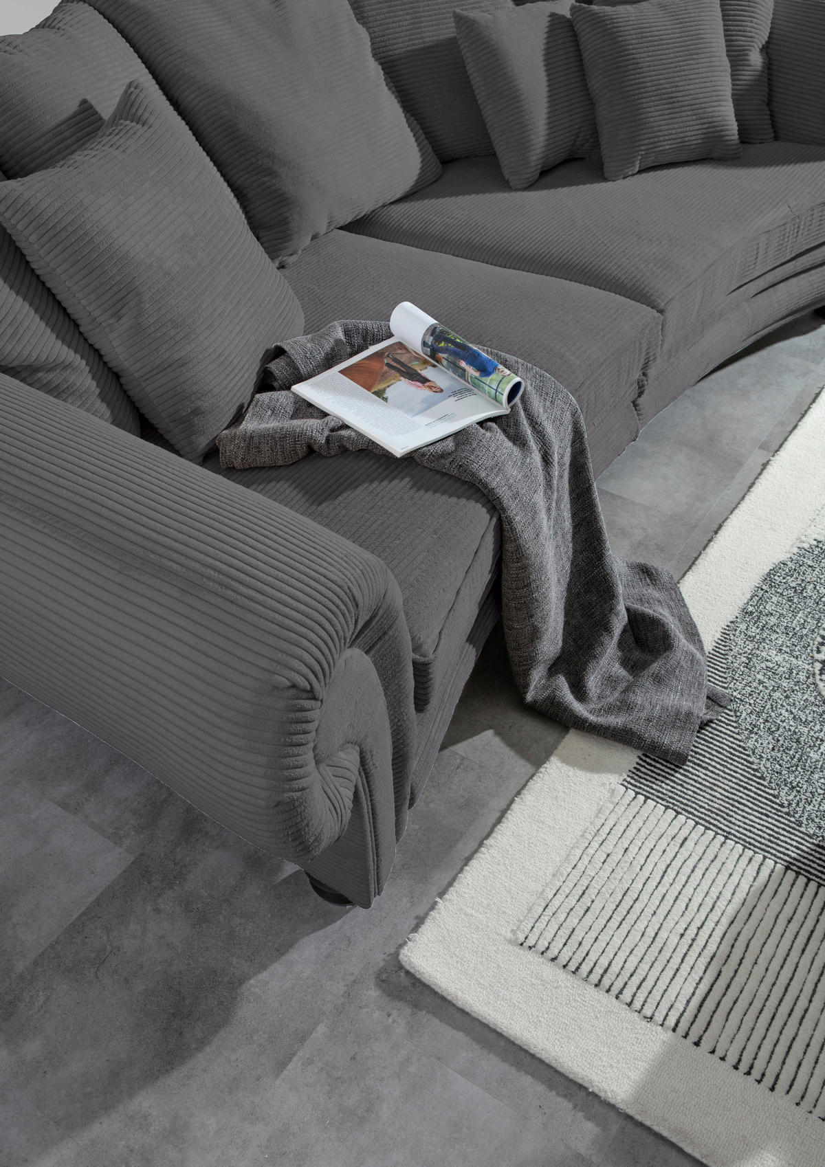 MEGASOFA Cord Dunkelgrau  - Dunkelgrau/Schwarz, ROMANTIK / LANDHAUS, Holz/Textil (276/81/140cm) - Landscape