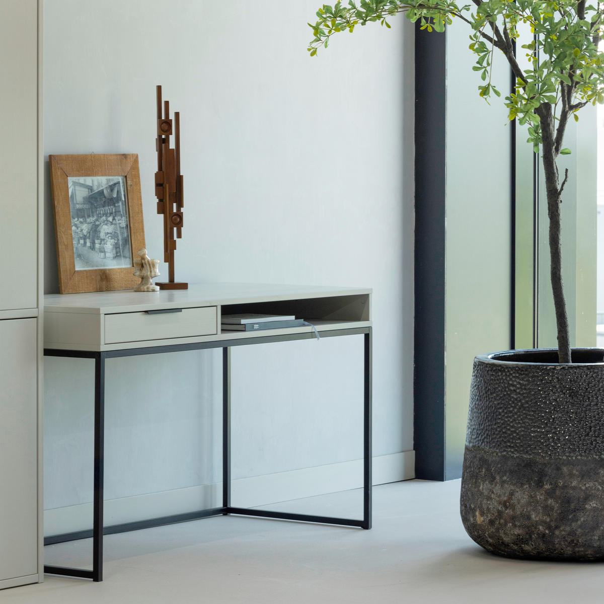 SCHREIBTISCH 130/58/75 cm  in Grau  - Schwarz/Grau, MODERN, Holz/Metall (130/58/75cm) - Livetastic