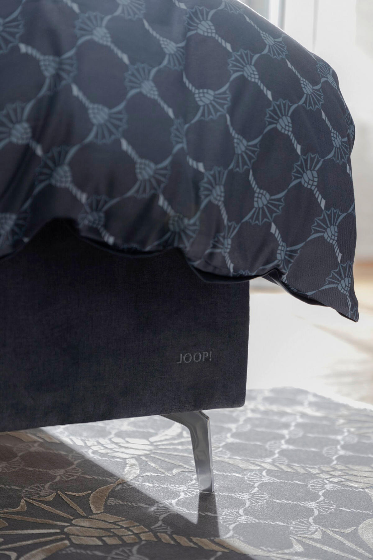 BOXSPRINGBETT 180/200 cm  in Grau  - Chromfarben/Grau, Design, Textil (180/200cm) - Joop!