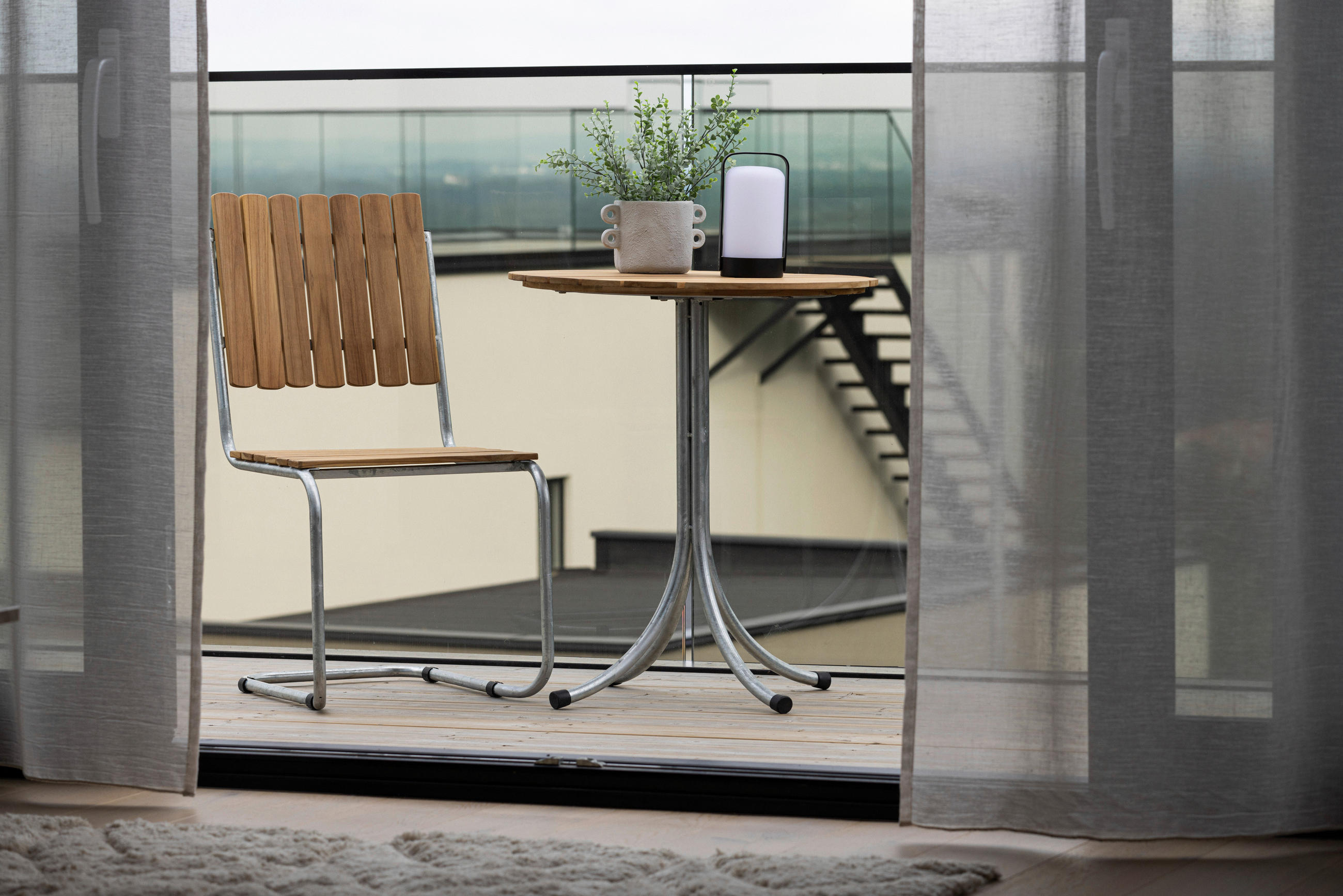UTEBORD trä, metall  - teakfärg/silver, Klassisk, metall/trä (65/65/75cm) - Gardenson