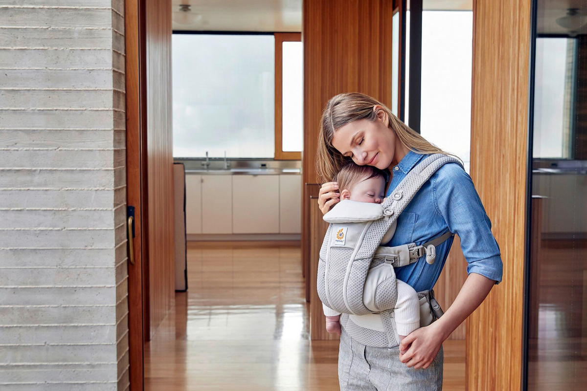 KENGUR NOSILJKA  Omni Breeze  - svetlosiva, Osnovno, tekstil (0,7kg) - Ergo Baby