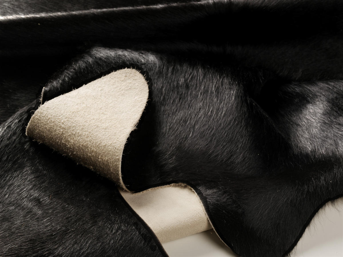 RINDERFELL 160/200 cm Rinderfell Schwarz  - Schwarz, LIFESTYLE, Leder/Fell (160/200cm) - Linea Natura