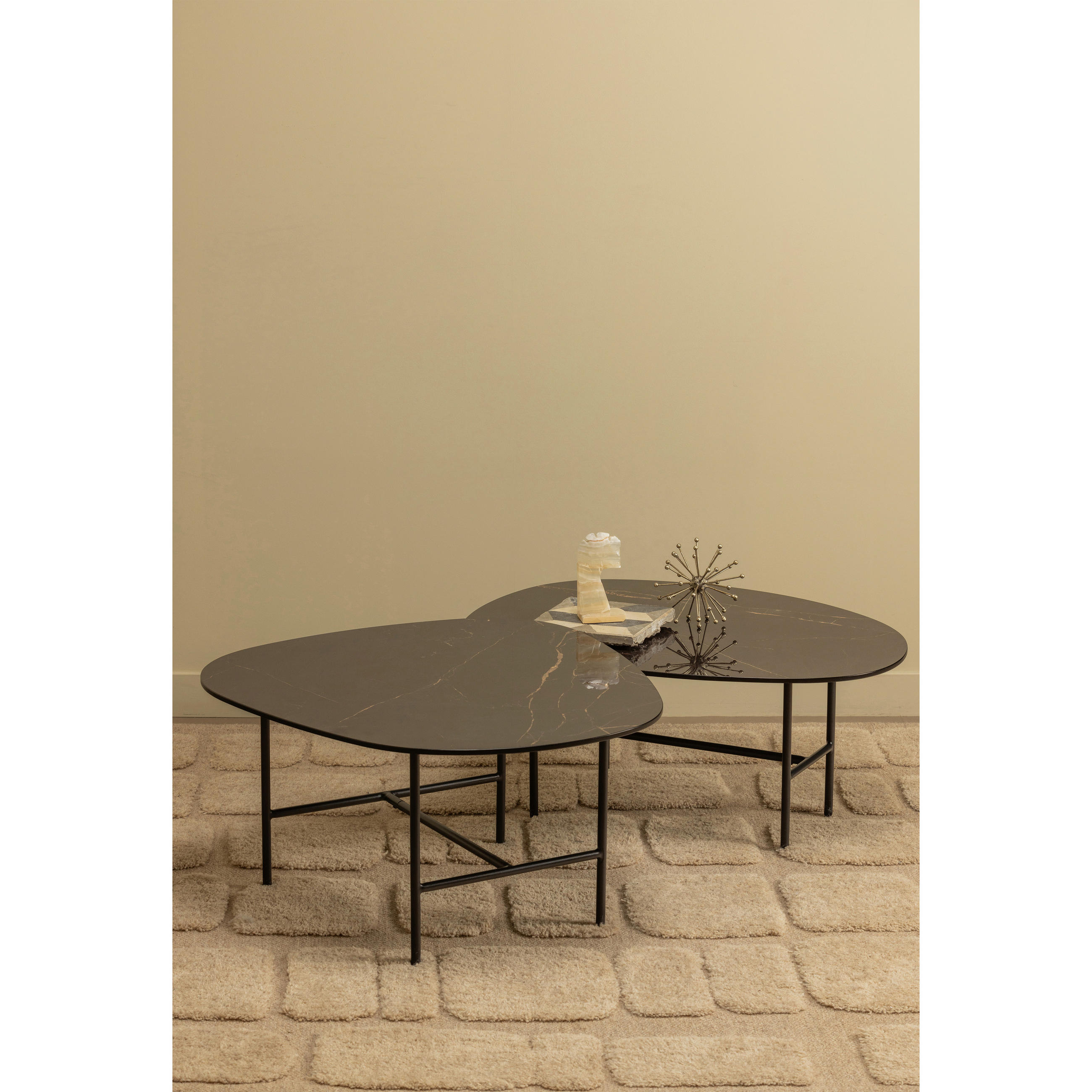 COUCHTISCH Vajen 80/60/34 cm organisch Schwarz  - Schwarz, Design, Keramik/Metall (80/60/34cm) - Livetastic