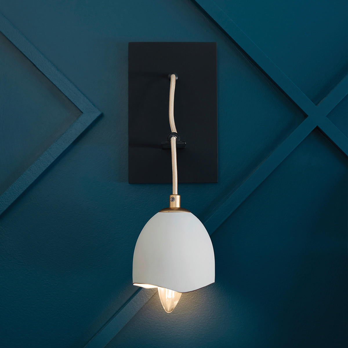 WANDLEUCHTE - Weiss/Goldfarben, Design, Metall (33/20,6/12,7cm) - Elstead Lighting