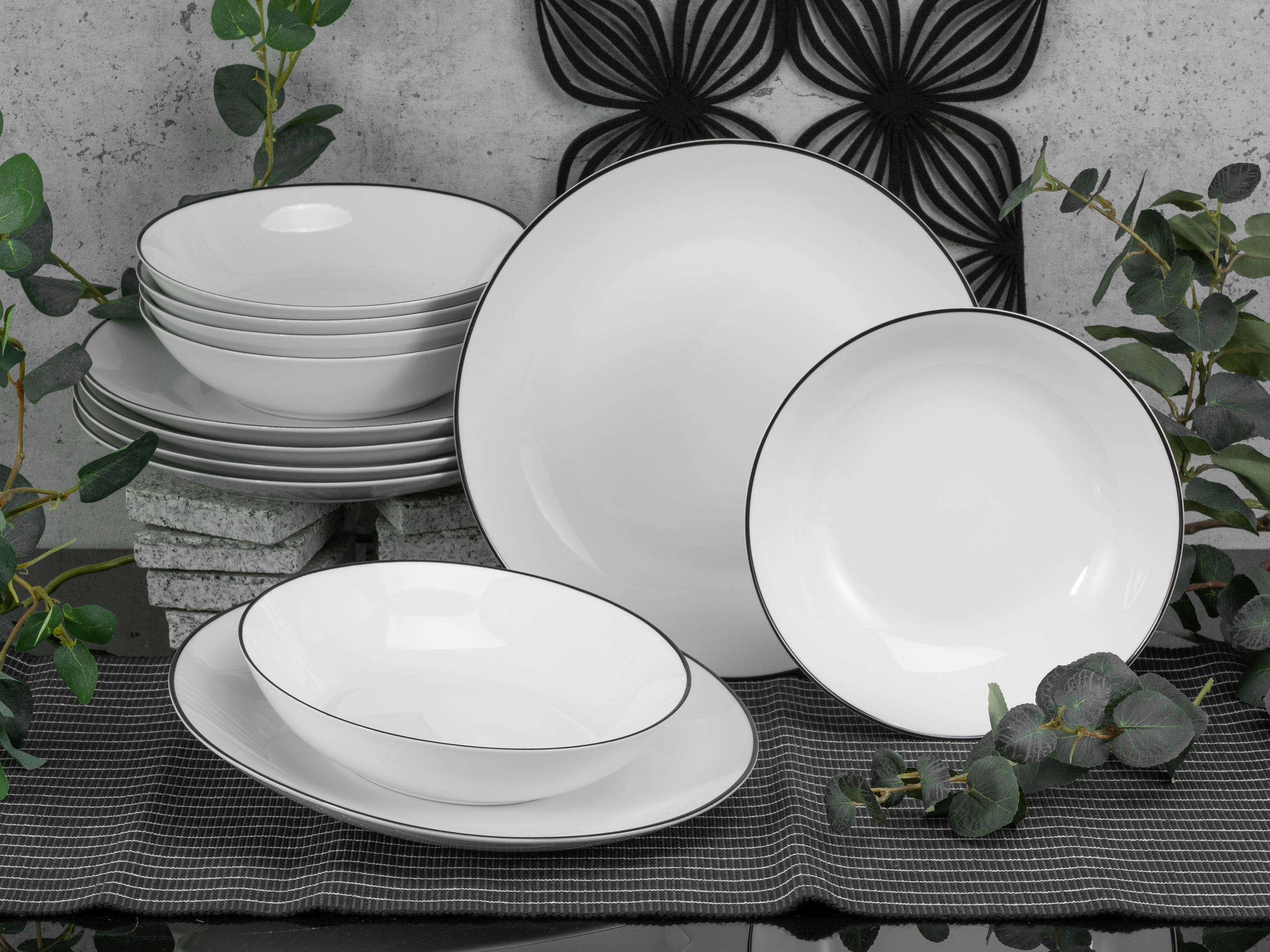JÍDELNÍ SOUPRAVA, porcelán - bílá/černá, Basics, keramika (30,5/26/31cm) - Creatable
