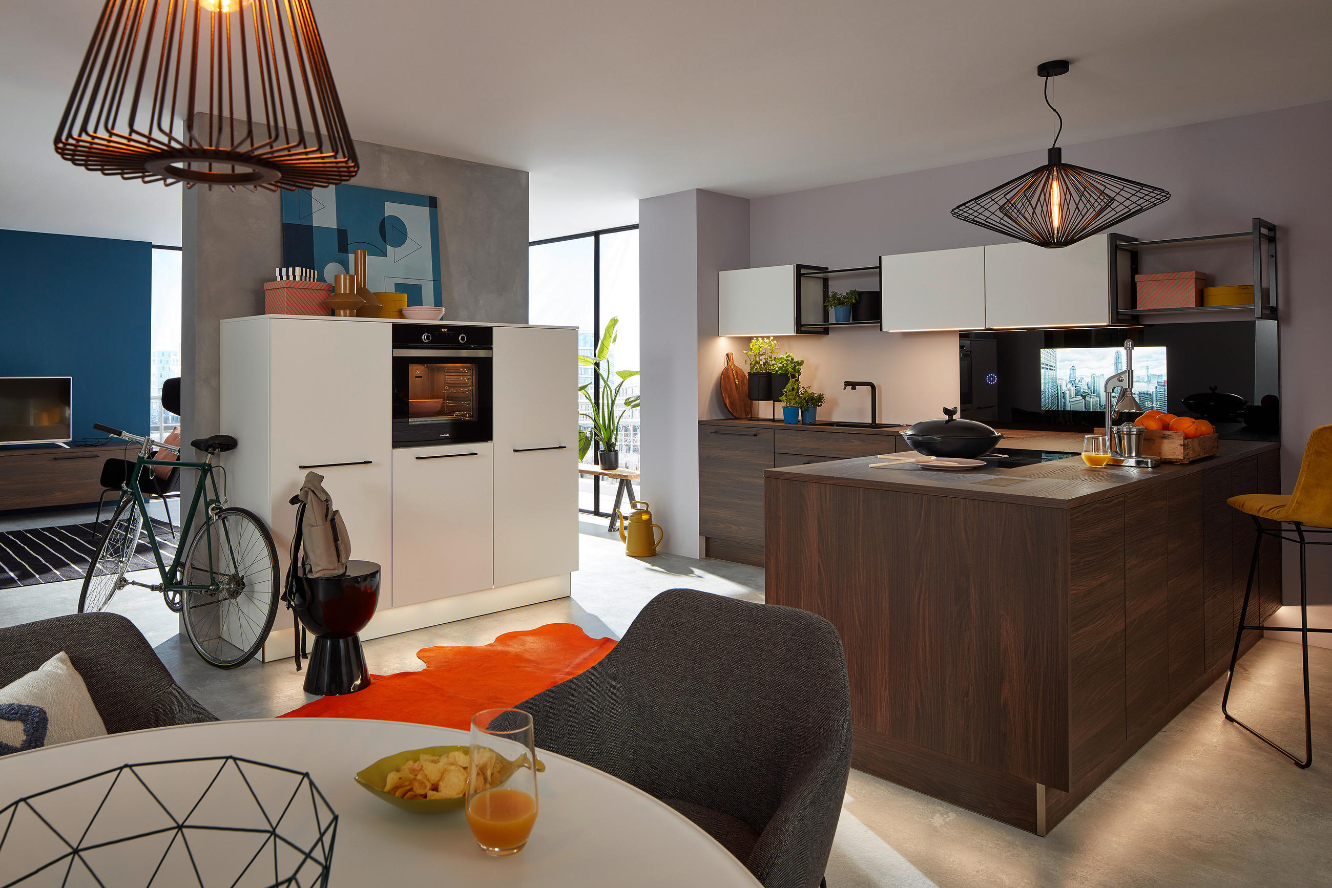 EINBAUKÜCHE   - Nussbaumfarben/Weiß, Design, Holzwerkstoff/Kunststoff - Dieter Knoll