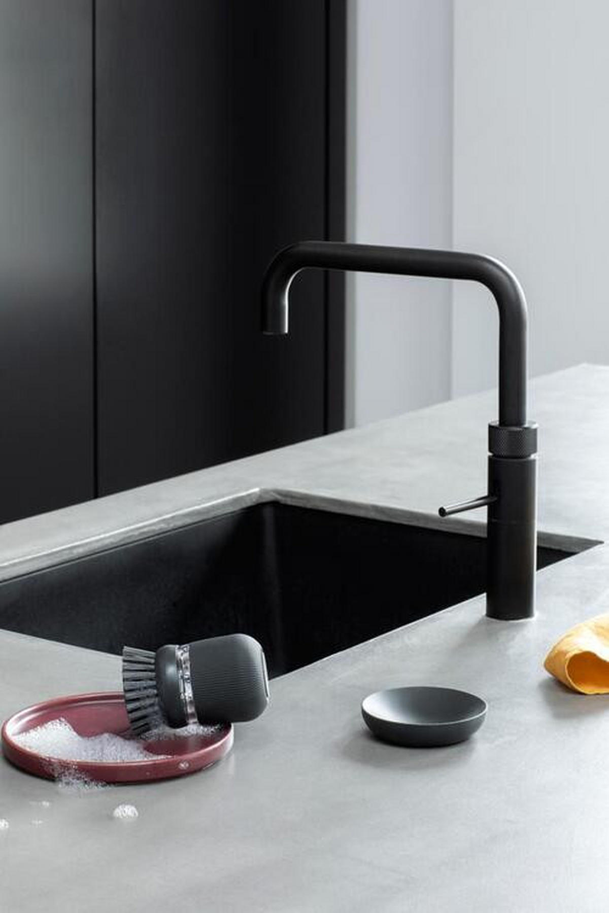 ŠČETKA ZA POMIVANJE - temno siva, Design, umetna masa (8,5/10,5/8,5cm) - Brabantia