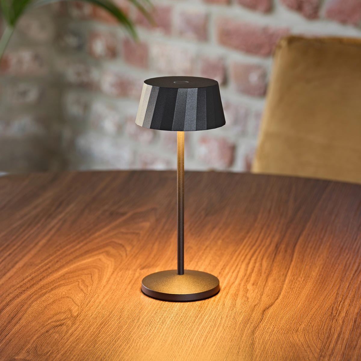 AKKU-TISCHLEUCHTE Facetta 9,2/9,2/22,2 cm   - Schwarz, Basics, Metall (9,2/9,2/22,2cm)