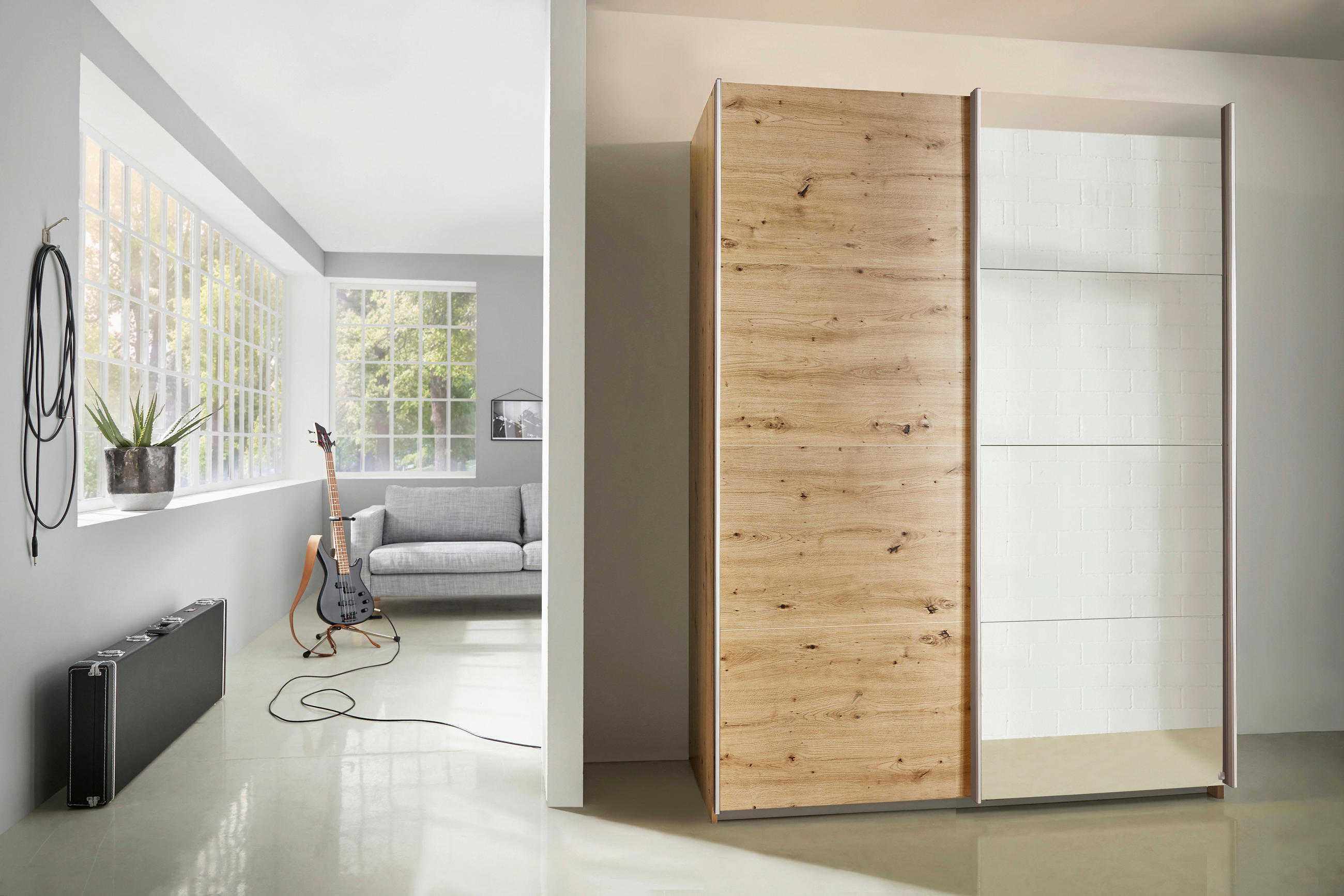 SCHWEBETÜRENSCHRANK in Silberfarben, Eiche Artisan  - Silberfarben/Alufarben, Modern, Holzwerkstoff/Metall (136/197/61cm) - Rauch Möbel