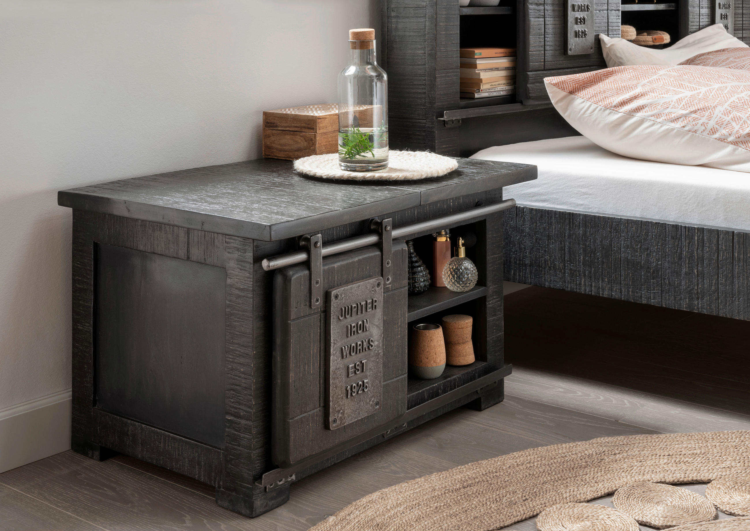 TRUHE Holz Mangoholz massiv  - Grau, KONVENTIONELL, Holz (76/47/51cm) - Livetastic
