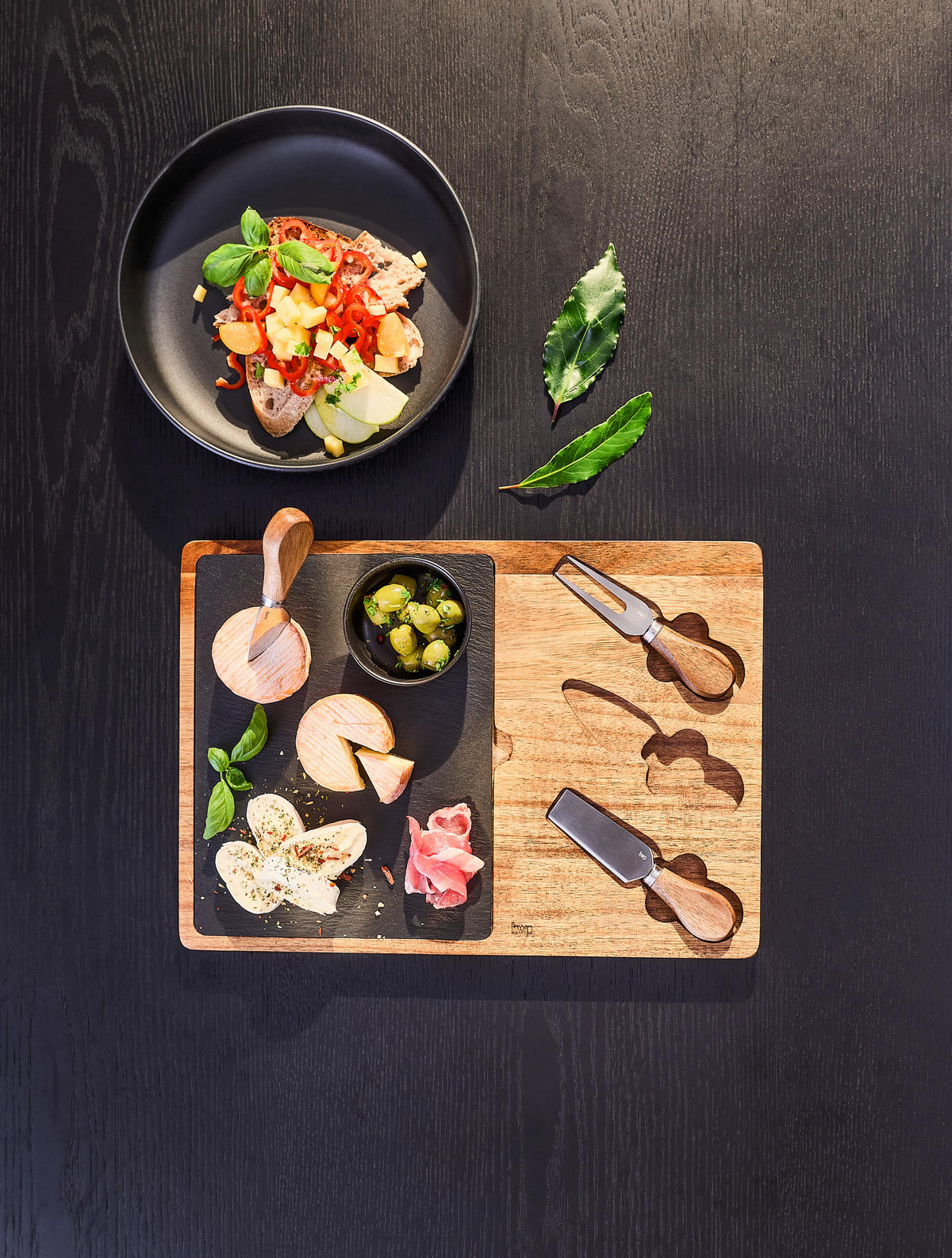 OSTKNIVSET  - Lifestyle, metall/trä - Homeware Profession.