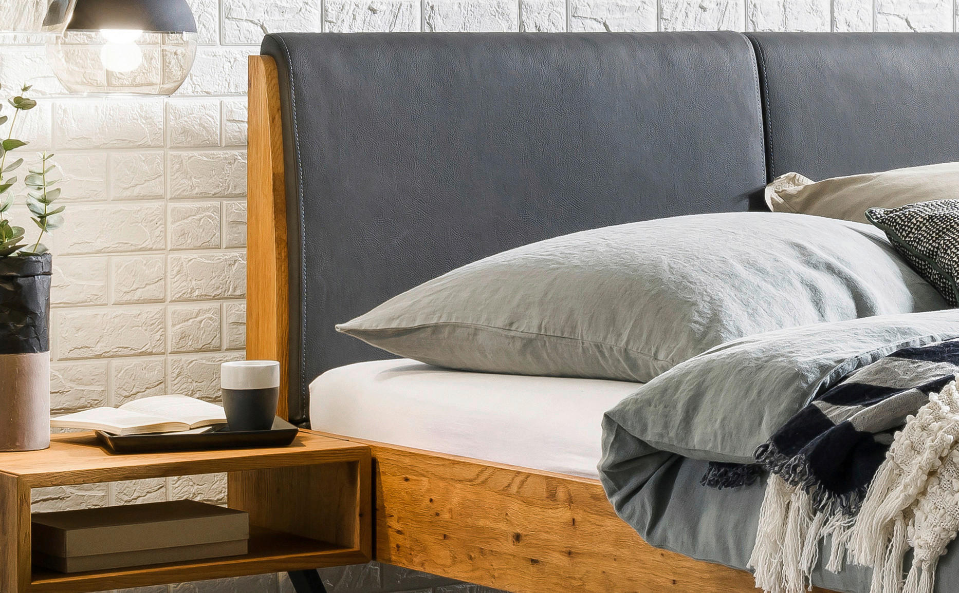 Thumbnail - Hasena Bett, Anthrazit, Eiche, Holz, Wildeiche, massiv, 180x200 cm, Schlafzimmer, Betten, Doppelbetten